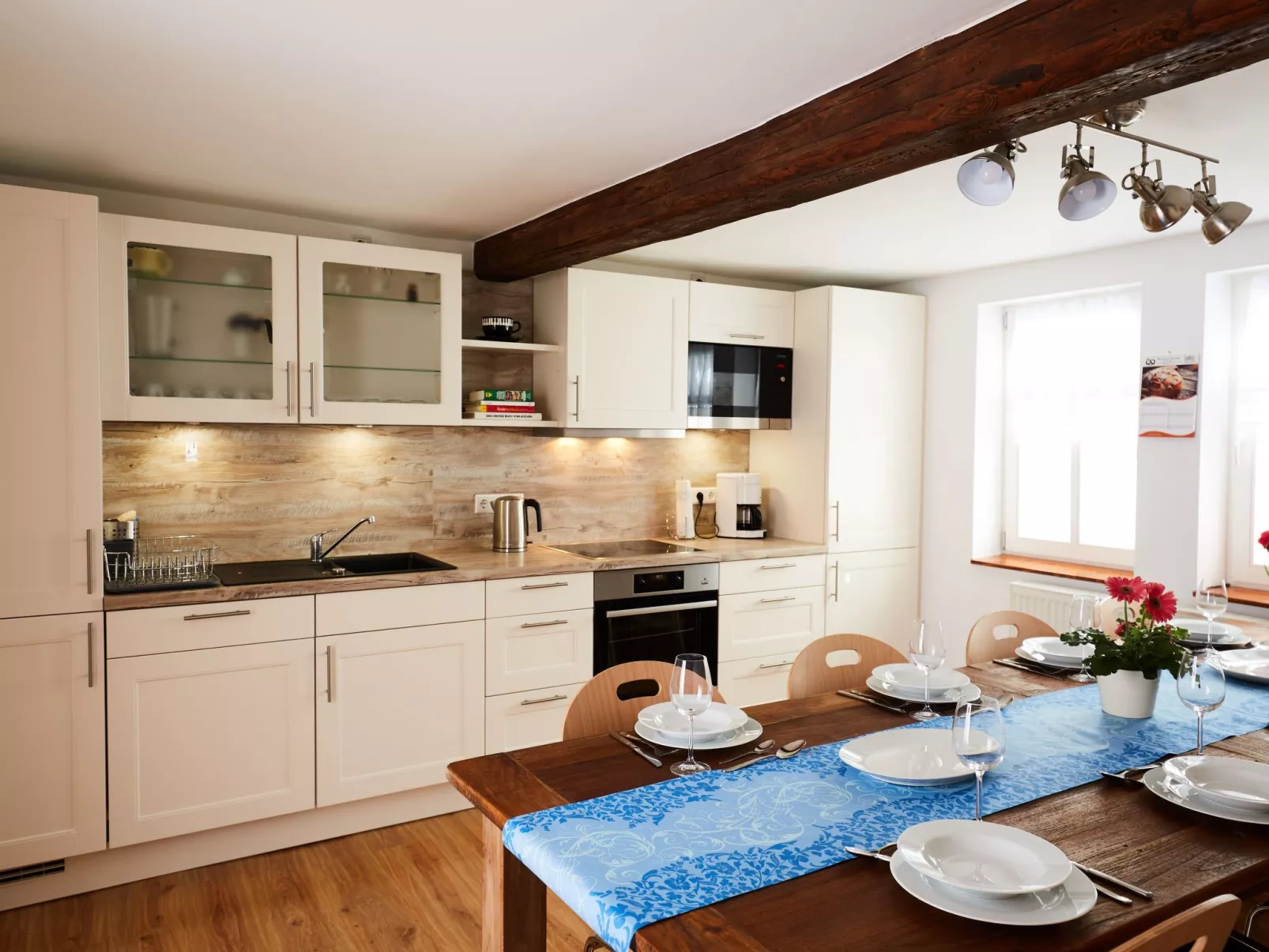 Fachwerkhaus mit Garten, Grill und Terrasse-Image-tags.info