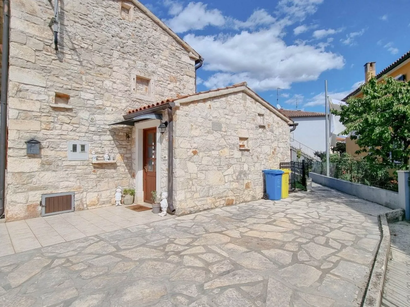 "Ariana" direkt am Strand-Buiten