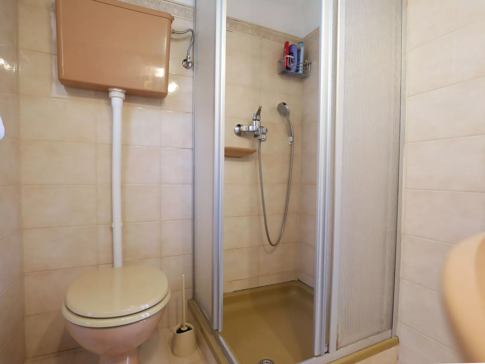 Kleines Steinhaus in einem ruhigen Ort auf der Insel Solta-Binnen