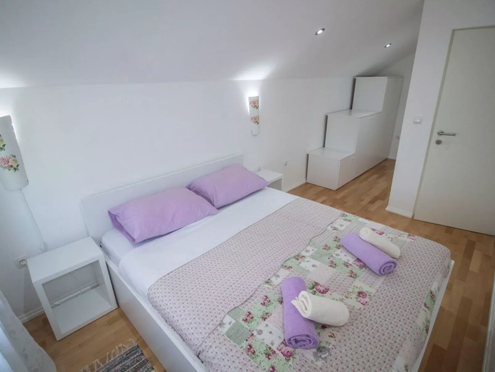 Villa Ni-Sa mit Privatpool für 11 Personen-Binnen