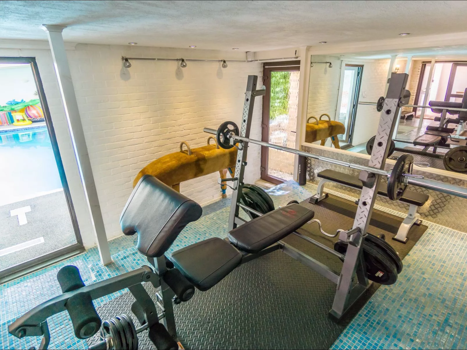 Anwesen mit Pool-Image-tags.info