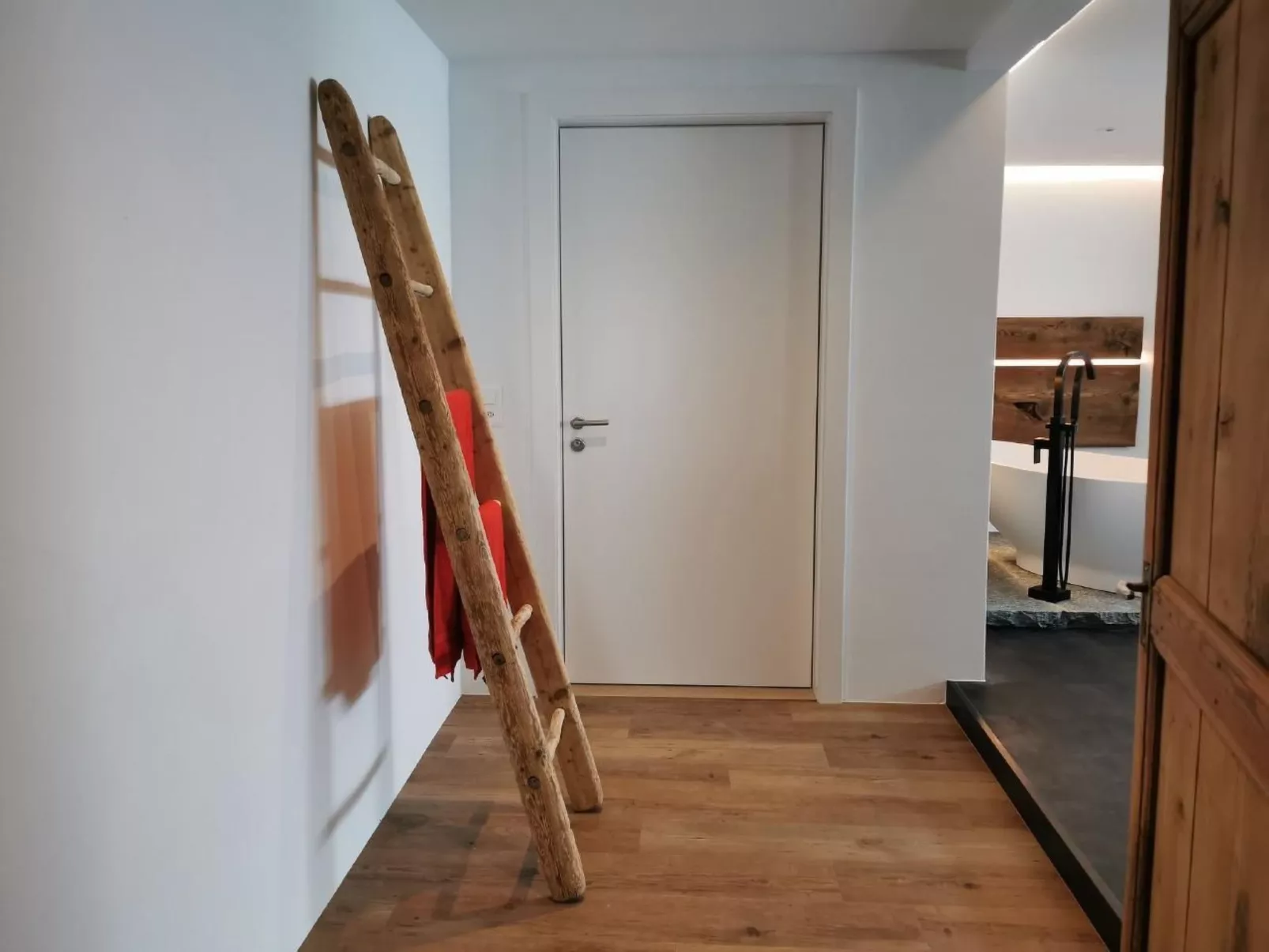 Maiensäss 5.5 Zi. freistehend und romantisch-Binnen