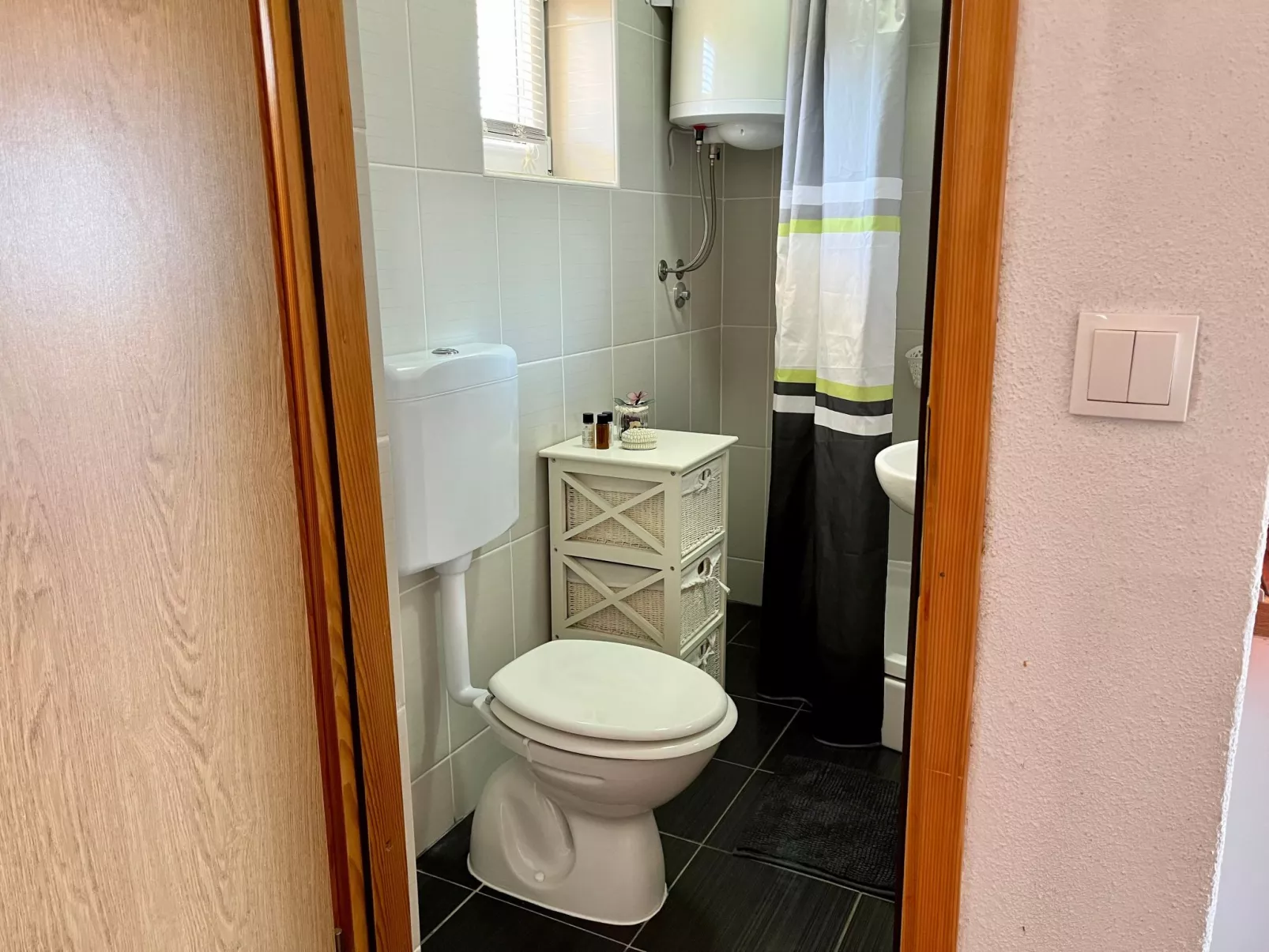 Neu erbautes Apartment mit großem Balkon-Binnen