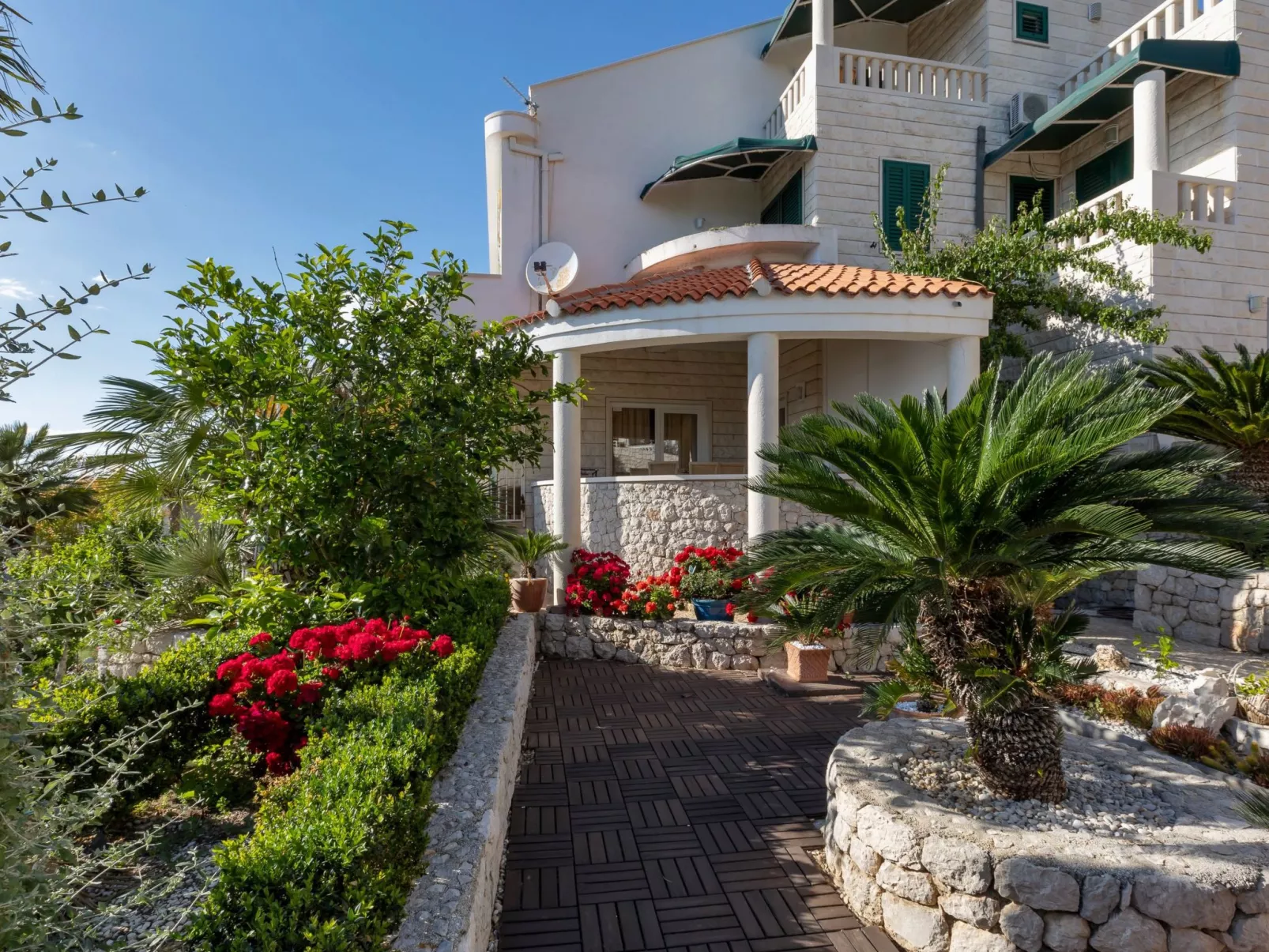 Wohnung in Drašnice mit Schönem Garten-Buiten