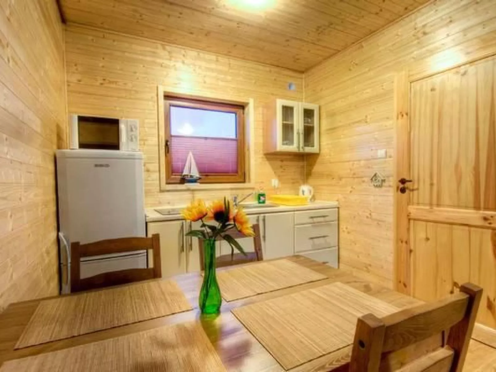 "Cottage5" in einem eingezäunten Gebiet-Binnen