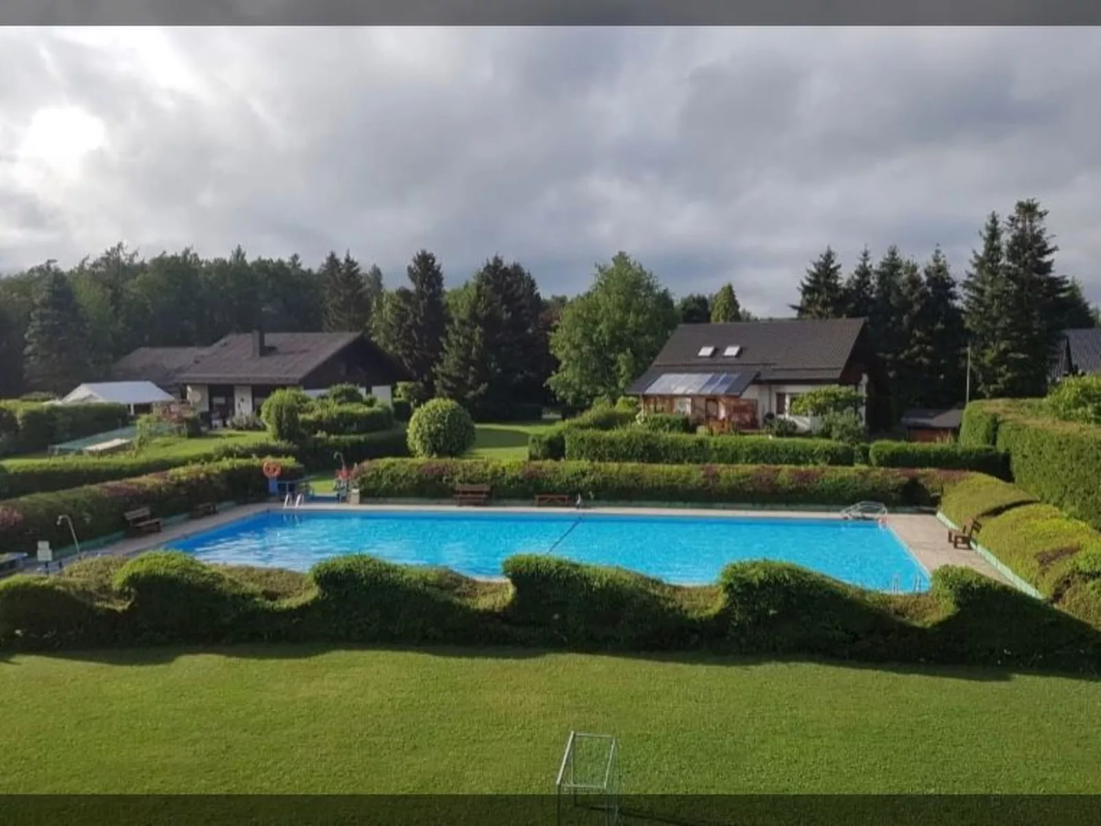 Eifelhäuschen Wald-Buiten