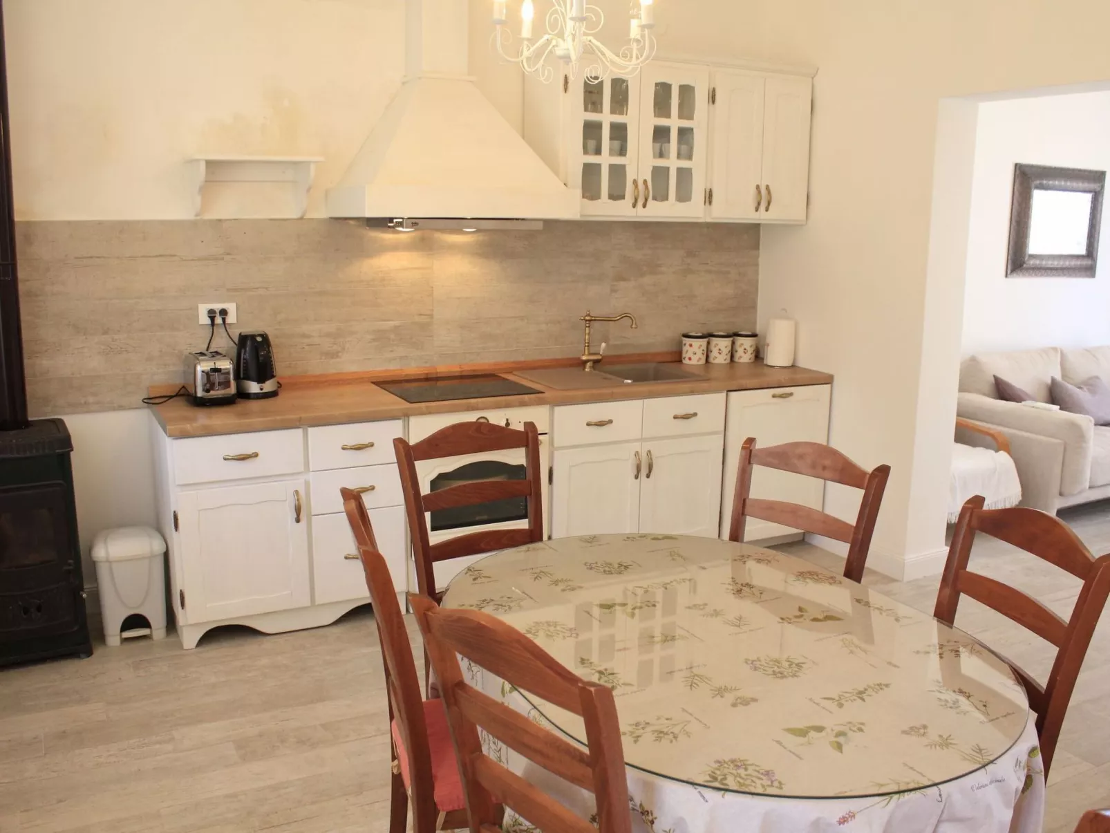 "Krajka" mit Blick auf das Wasser-Image-tags.info