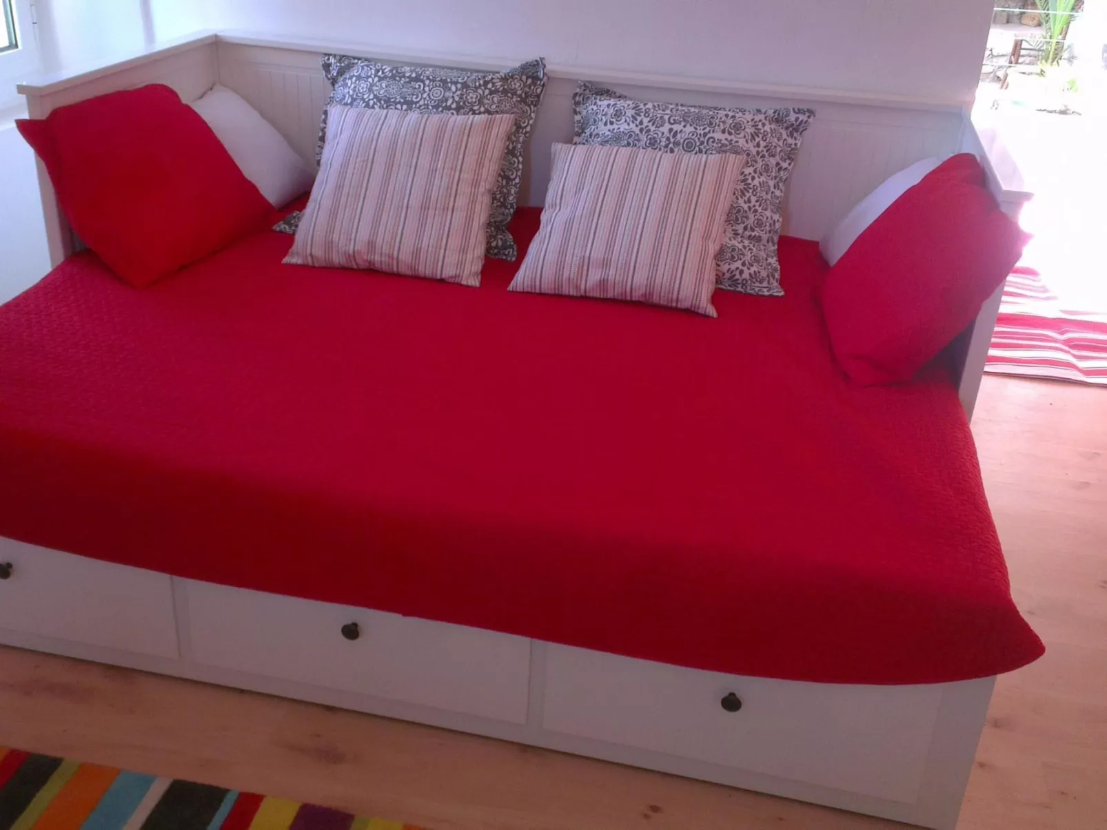 Charmantes Steinhaus mit Pool und Panoramablick-Binnen