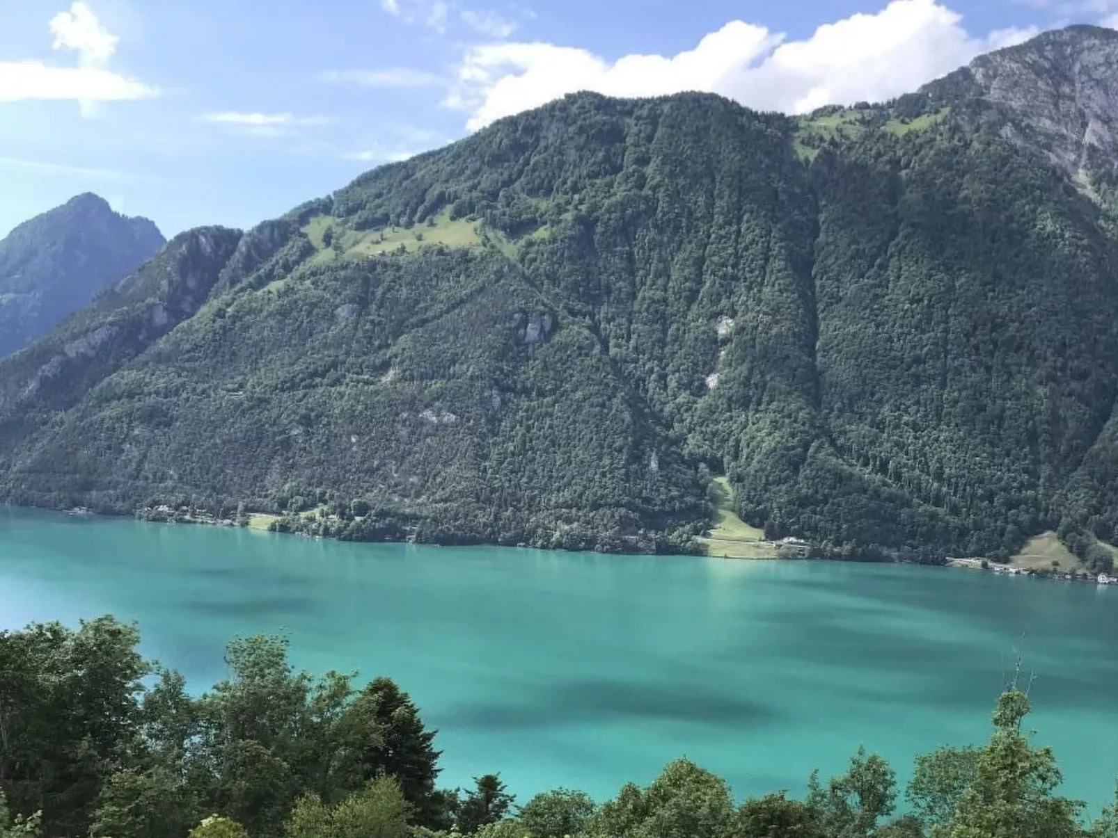Villa Seelisberg mit Jacuzzi und Panoramablick-Buiten