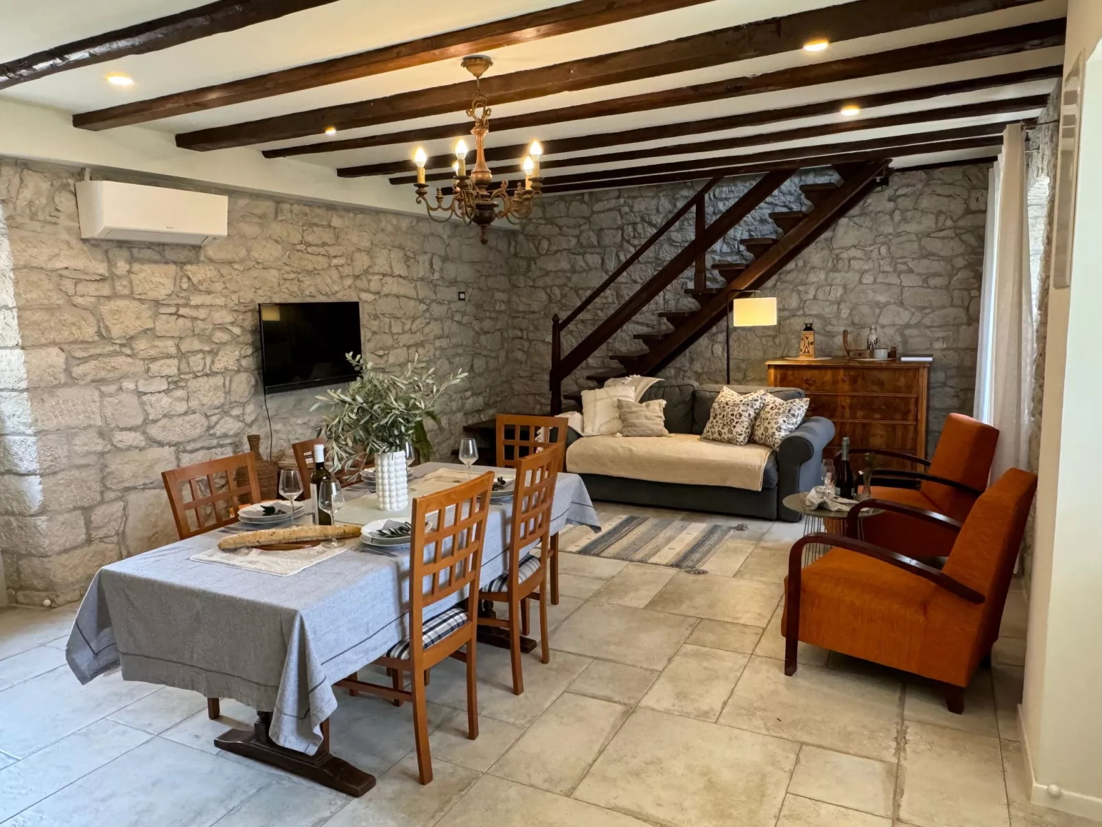 Ferienvilla mit Garten, Grill und Terrasse-Image-tags.info