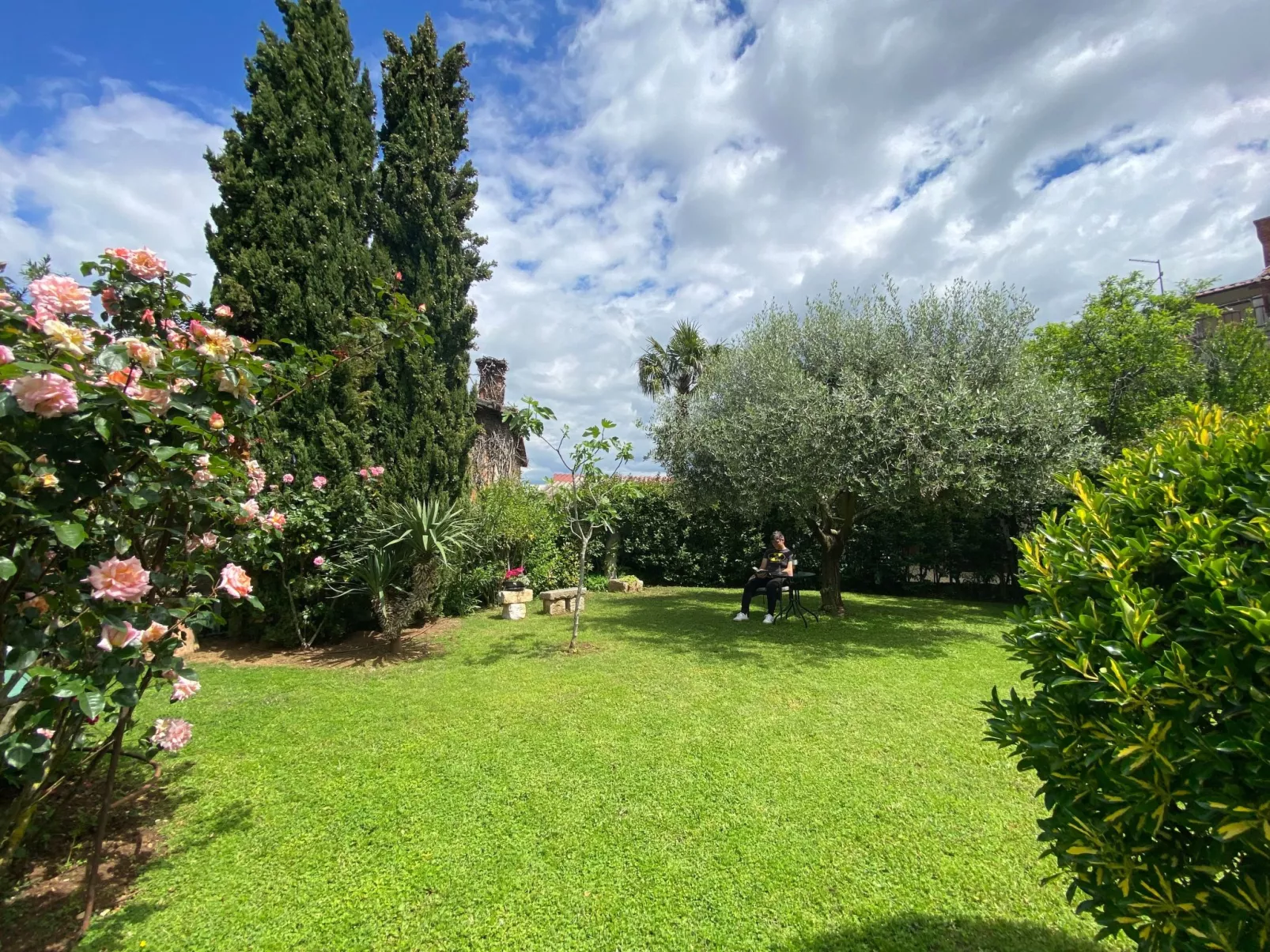 Freistehender Bungalow Perla mit Garten und Grill-Buiten