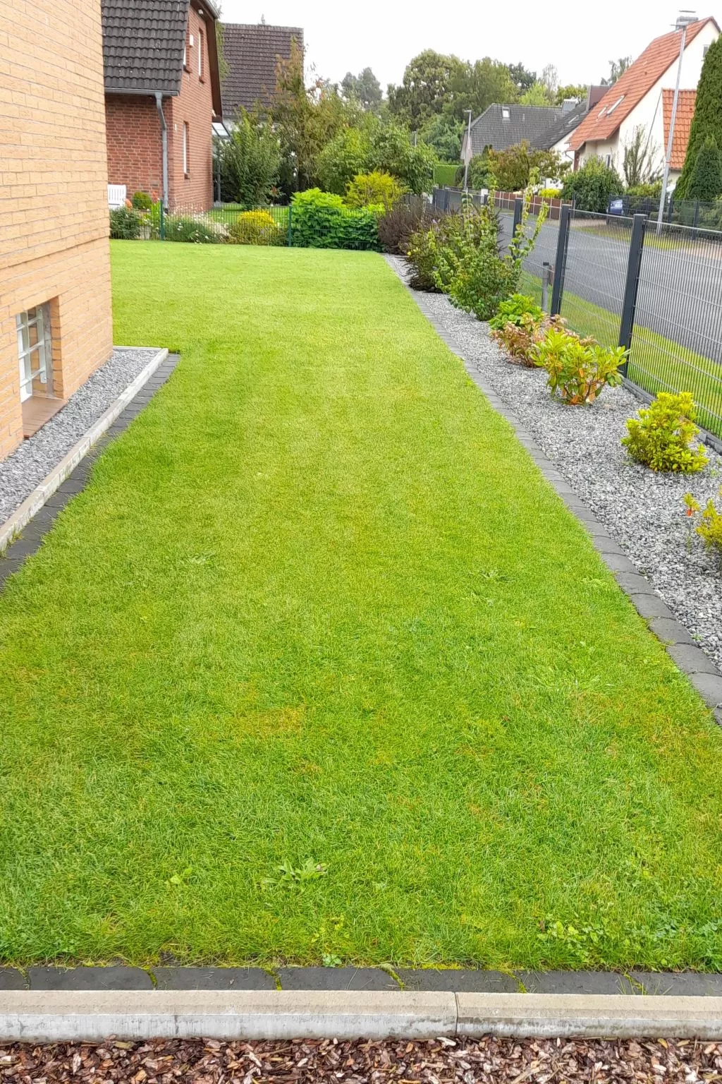 Mit Garten, Grill und Terrasse-Buiten