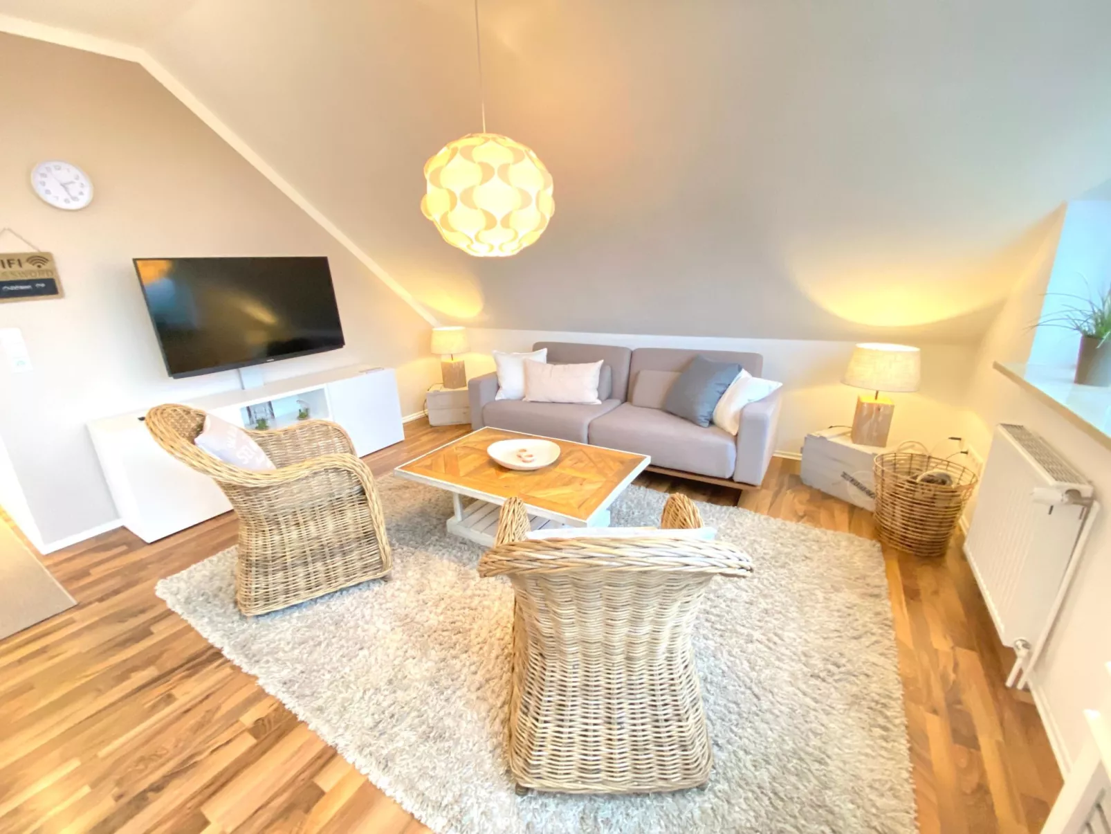 Mit Stellplatz mitten im Grünen-Image-tags.info