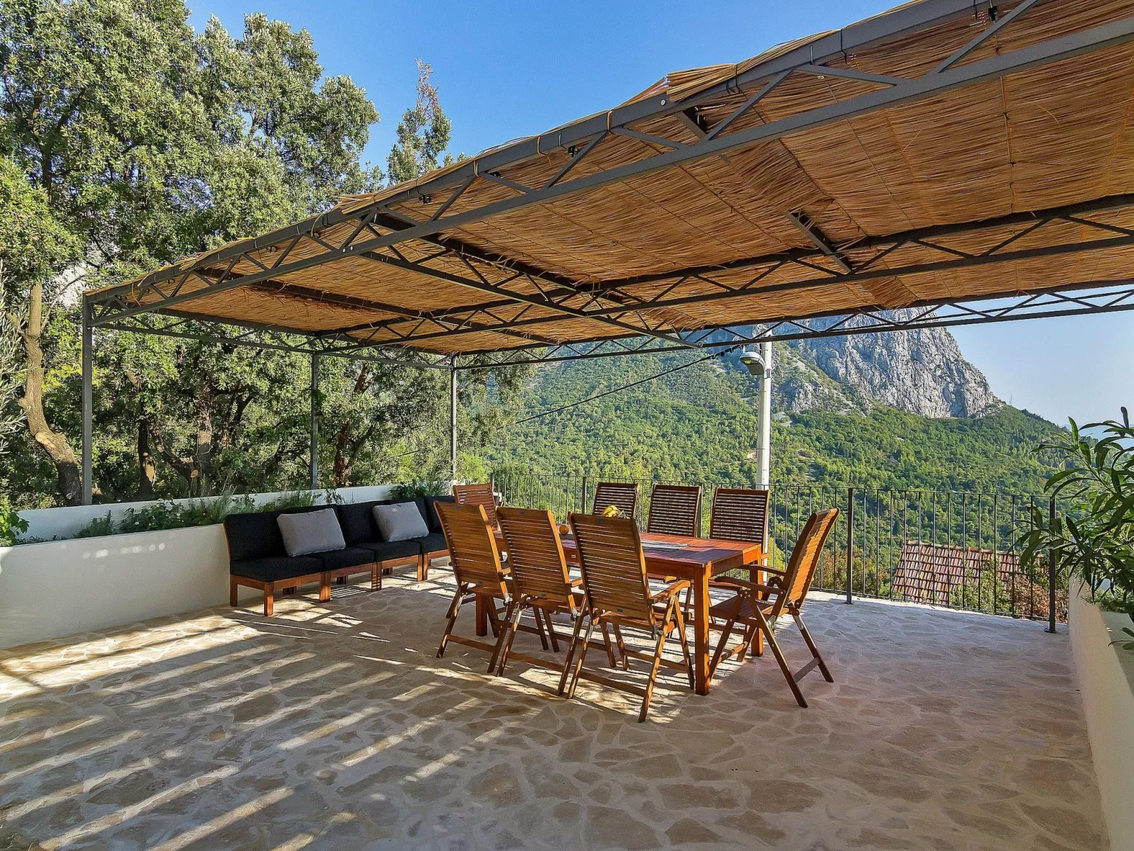 Barbarello-Image-tags.info