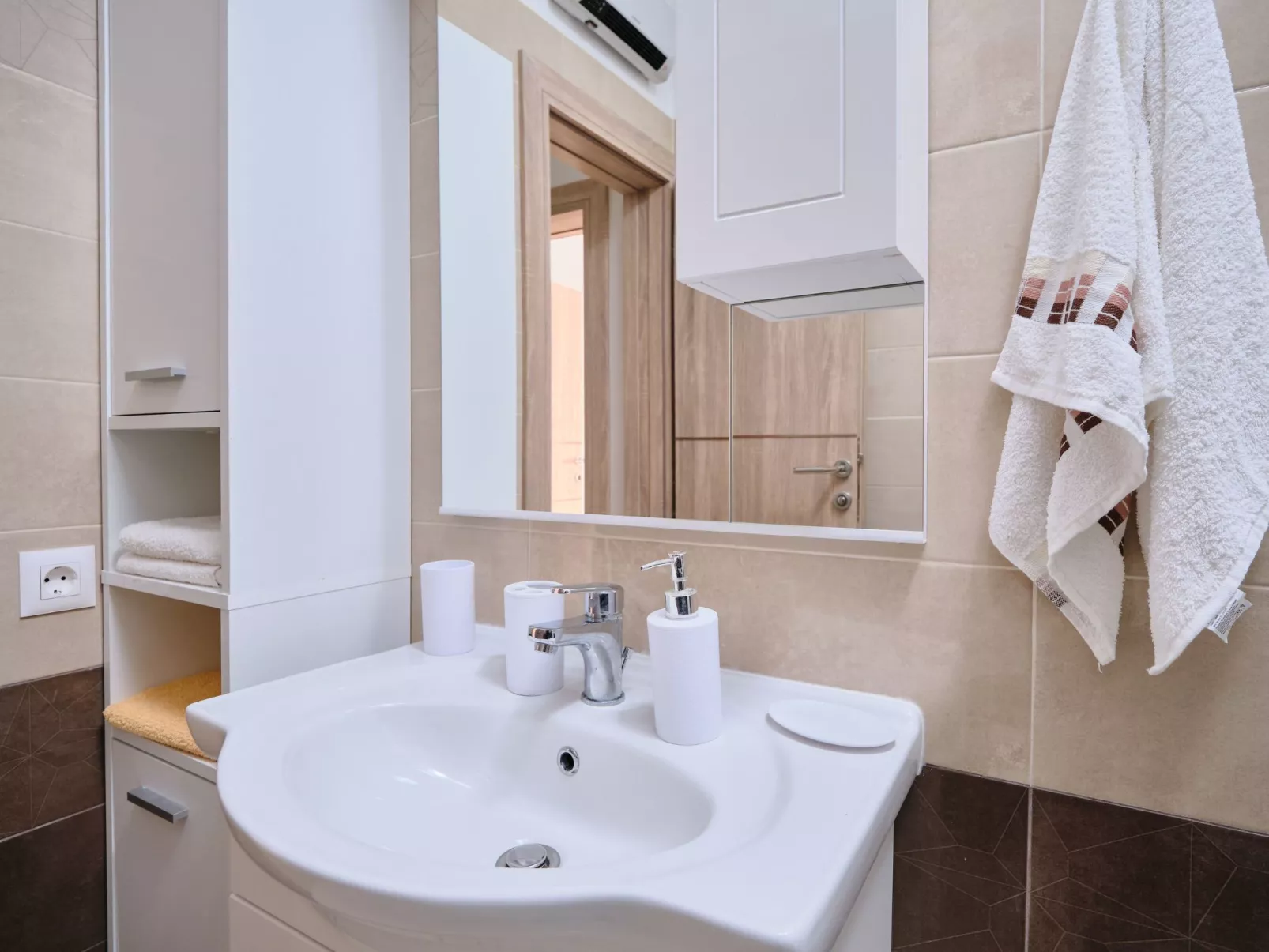 Villa Radun-Image-tags.info