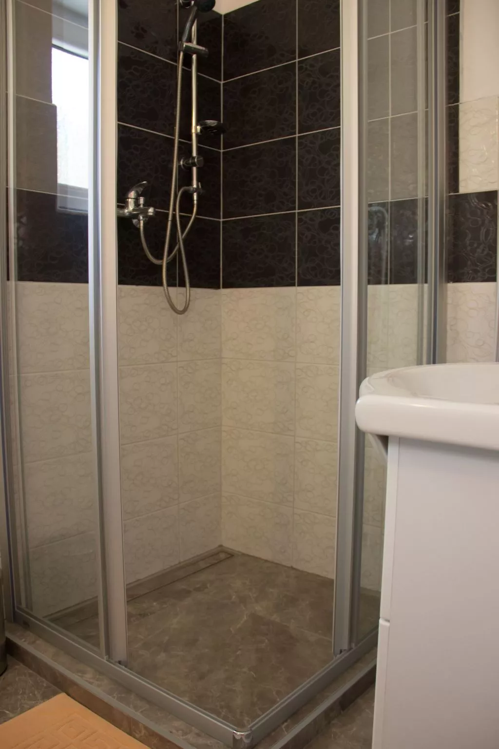 „BMB Apartments3“ mit Blick aufs Wasser-Image-tags.info