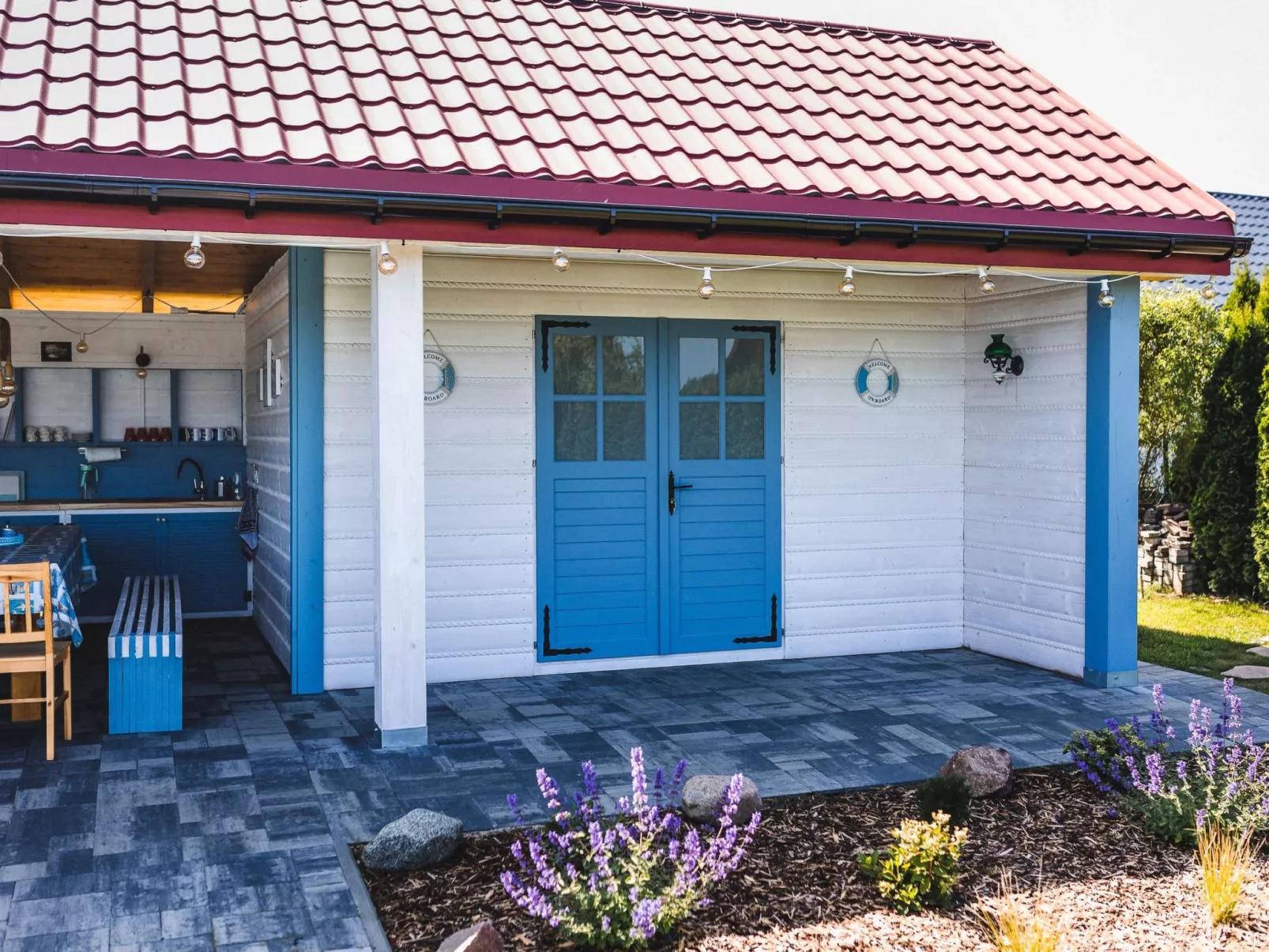 Mit gemeinschaftlichem Pool-Buiten