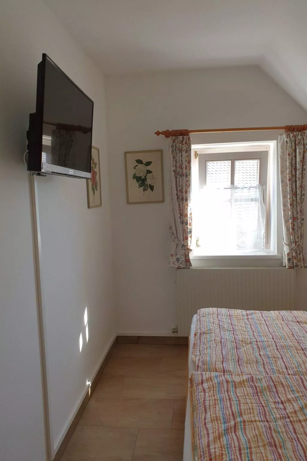 Sonniges Ferienhaus in Wagerberg-Image-tags.info