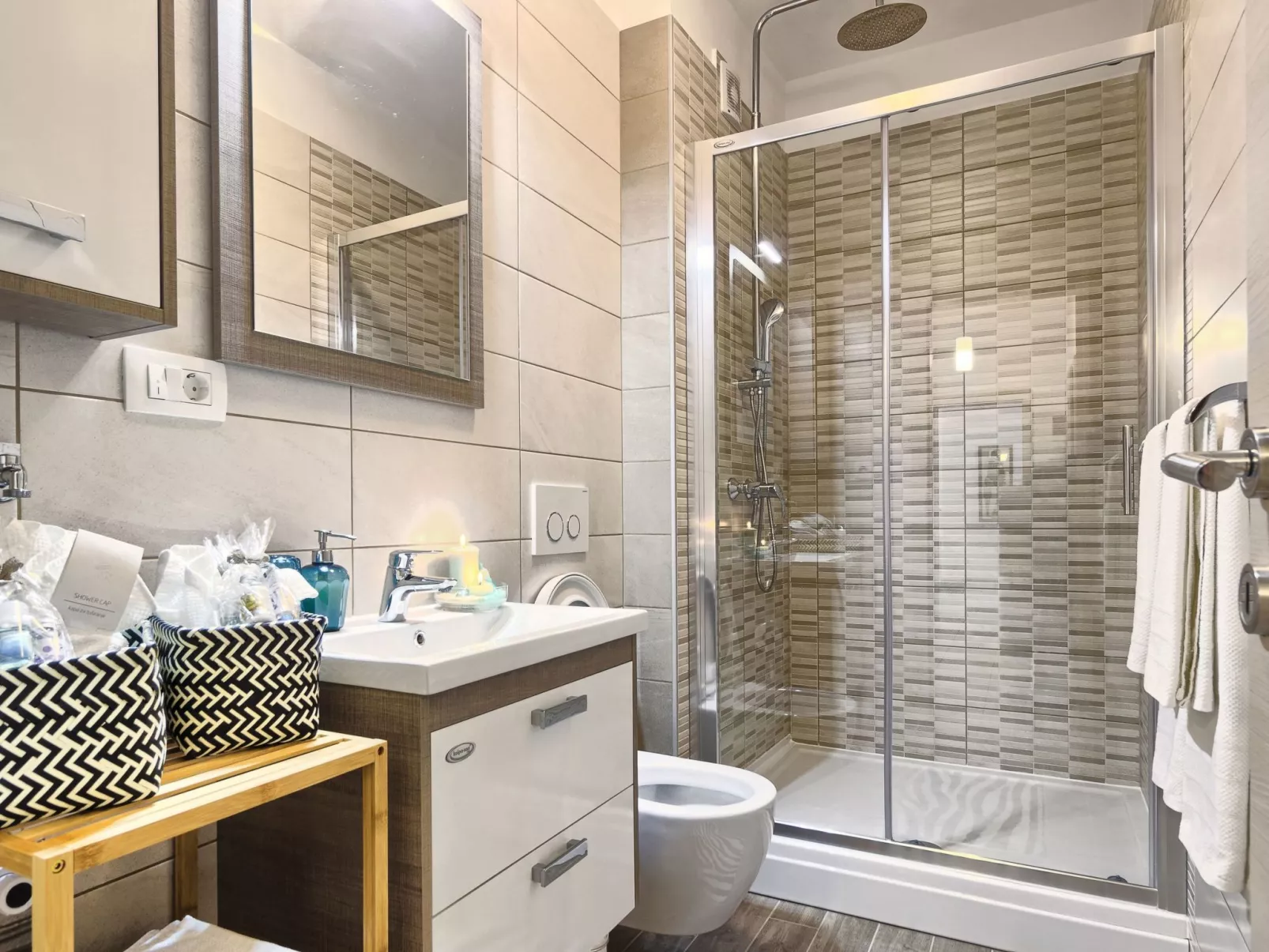 "Split Area Apartment"-Binnen