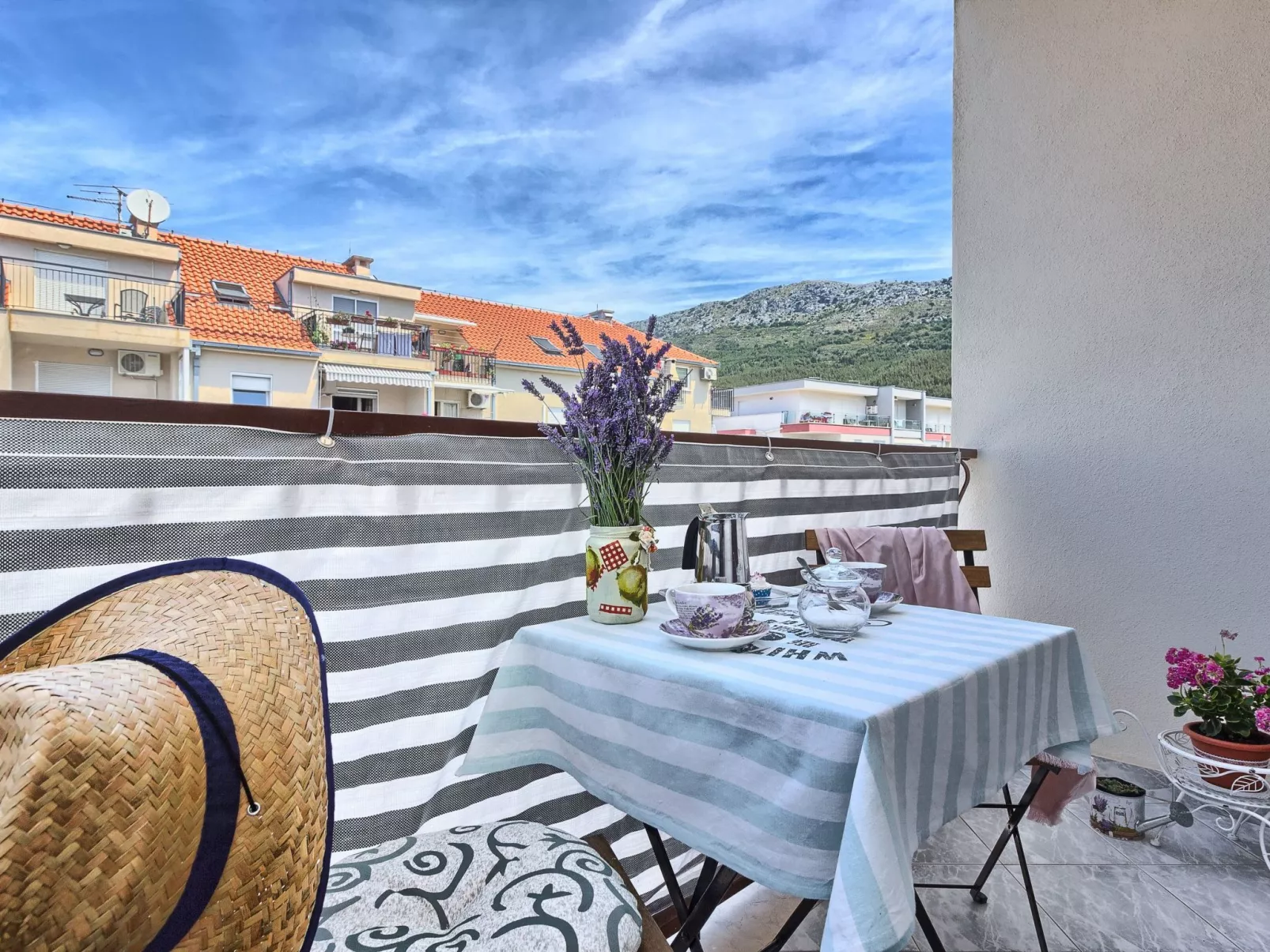 Gemütliches Studio mit Balkon-Buiten