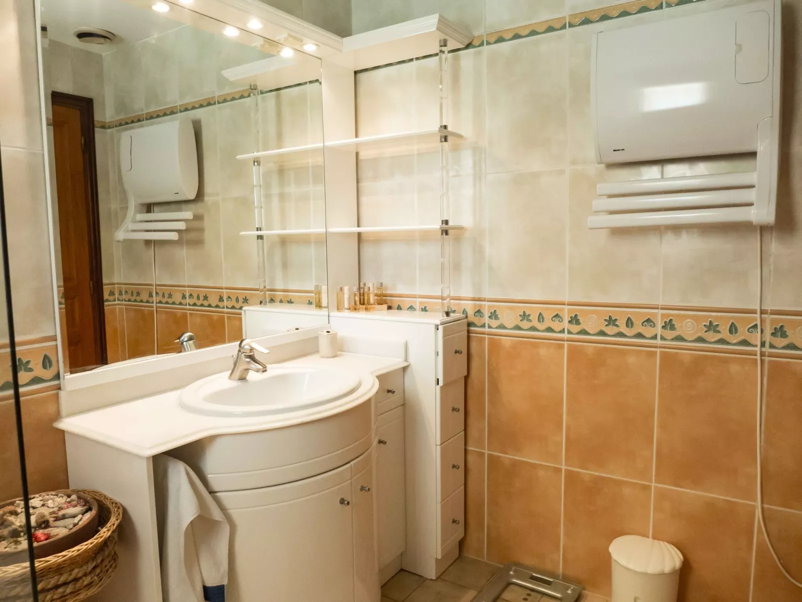 Haus für 4 Personen mit großem Privatpool-Binnen