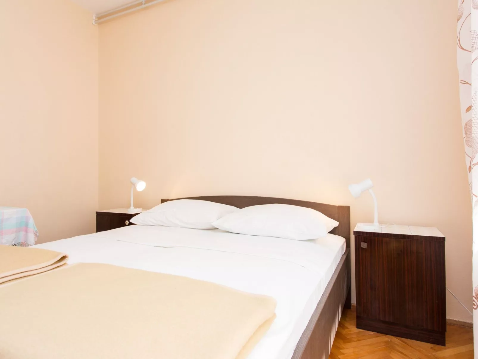 Appartement "Apartman Ester" mit Terrasse-Binnen