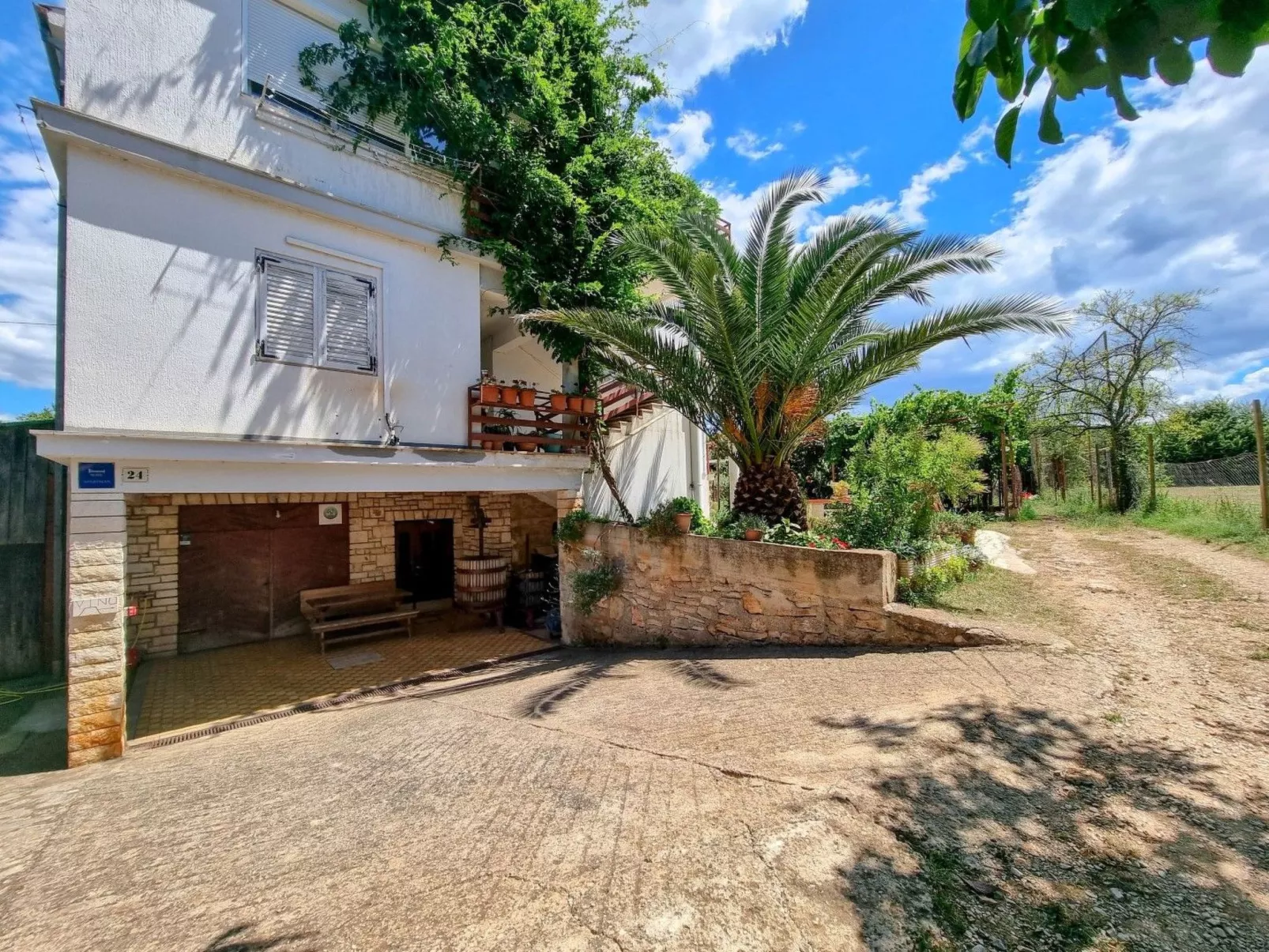 "Davor 8" direkt am Strand-Buiten