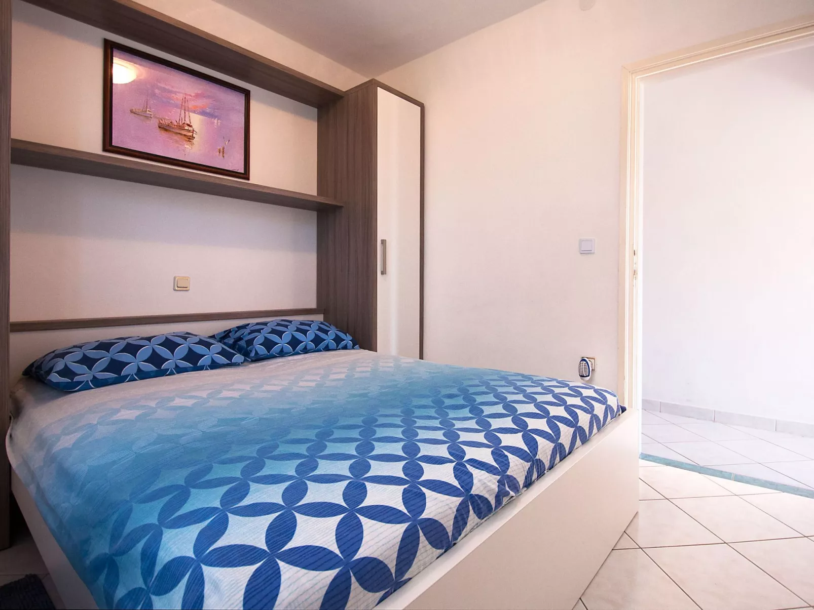 "Liana" mit Balkon-Binnen