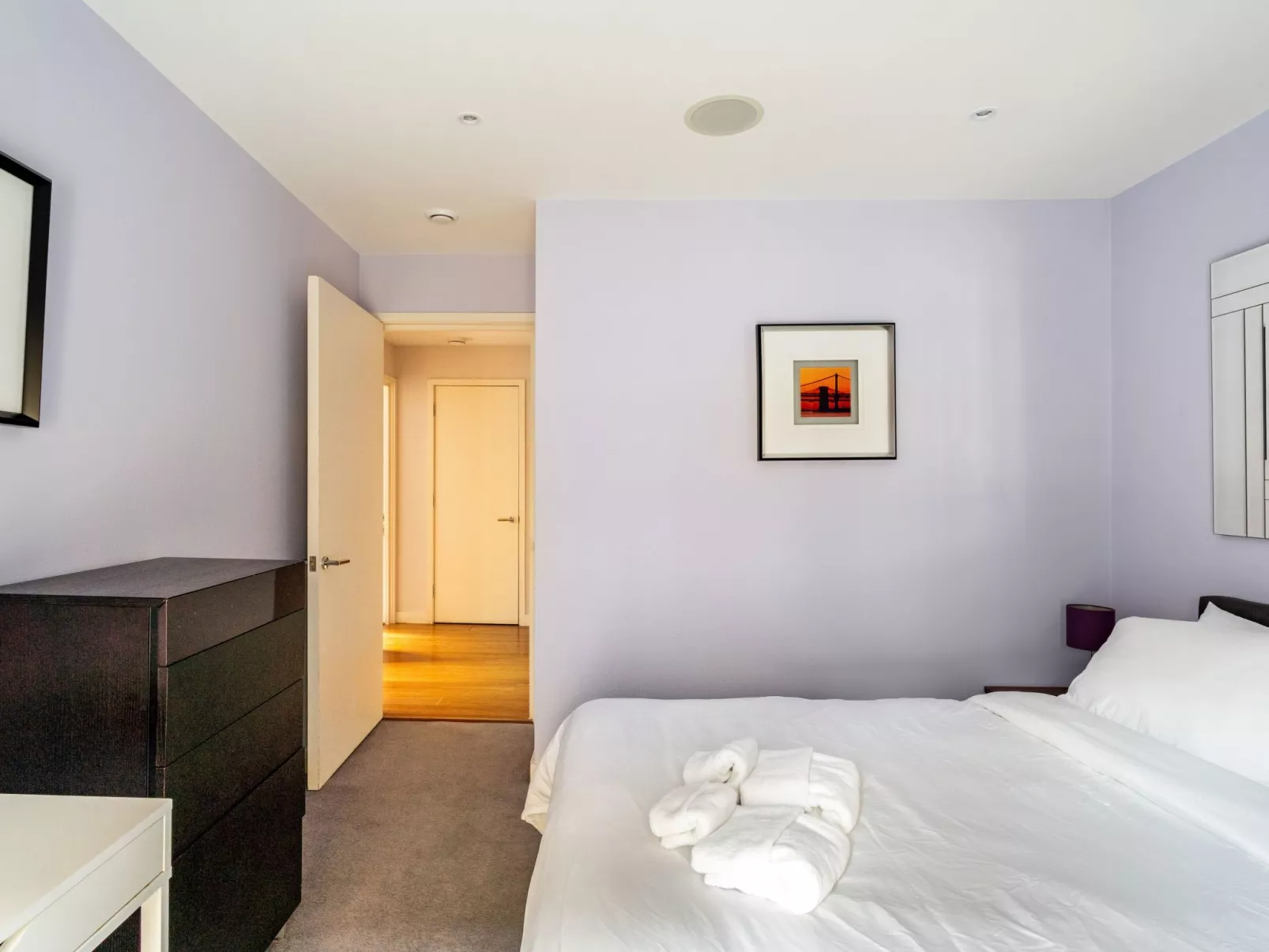 Moderne und stilvolle Wohnung mit eigenem Bad in der Nähe von Notting Hill und-Binnen