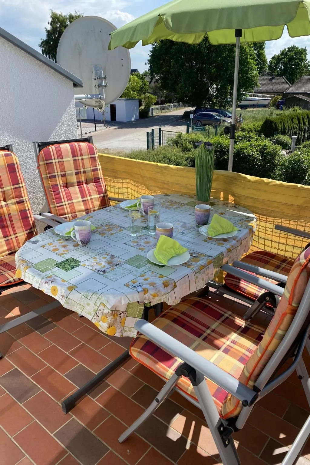 Moderne Wohnung in Karlshagen mit Grill und Garten - Buiten