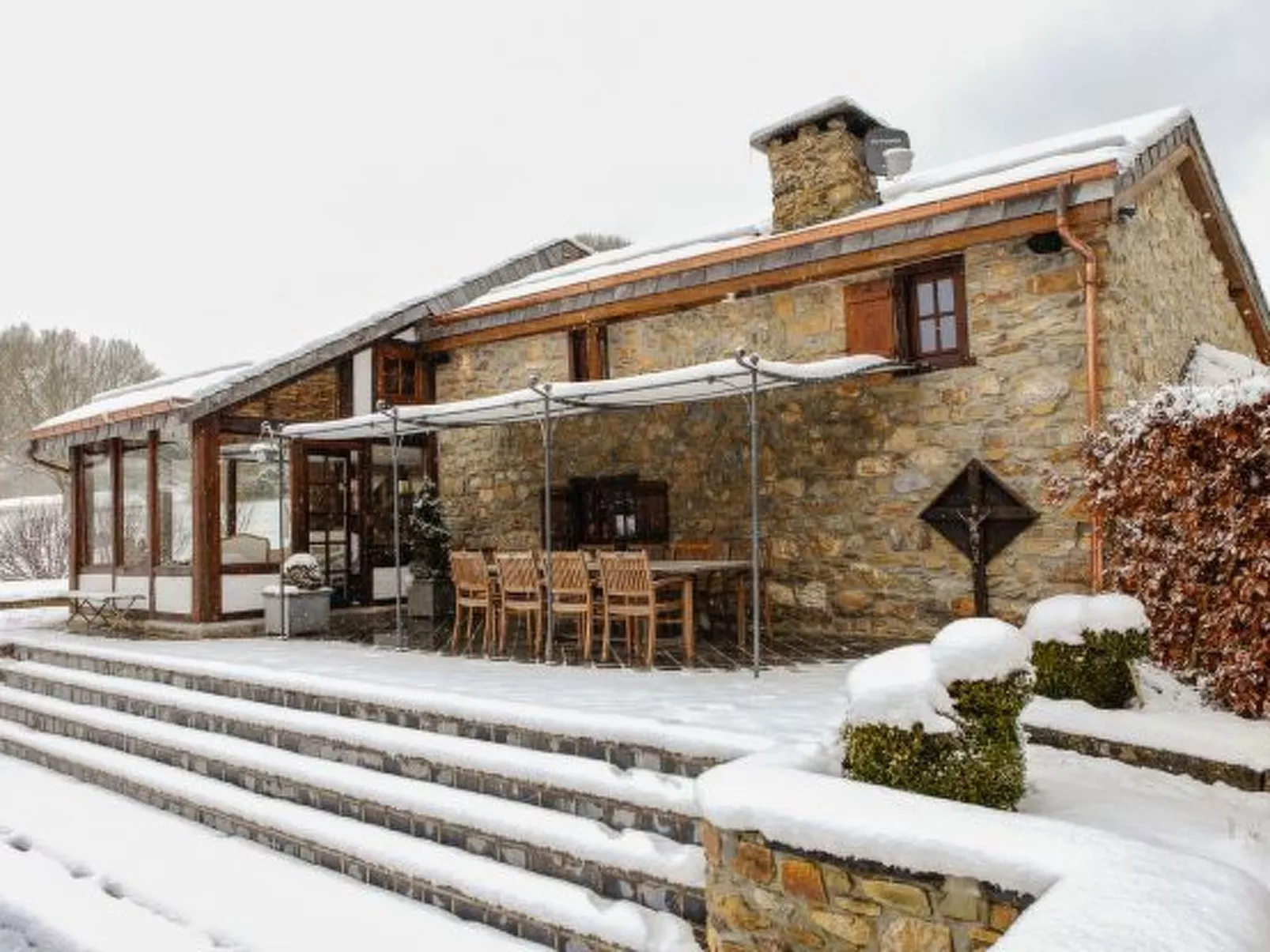 Villa "Spineux" Schwimmbäder/Whirlpool/Sauna 11pers-Buiten