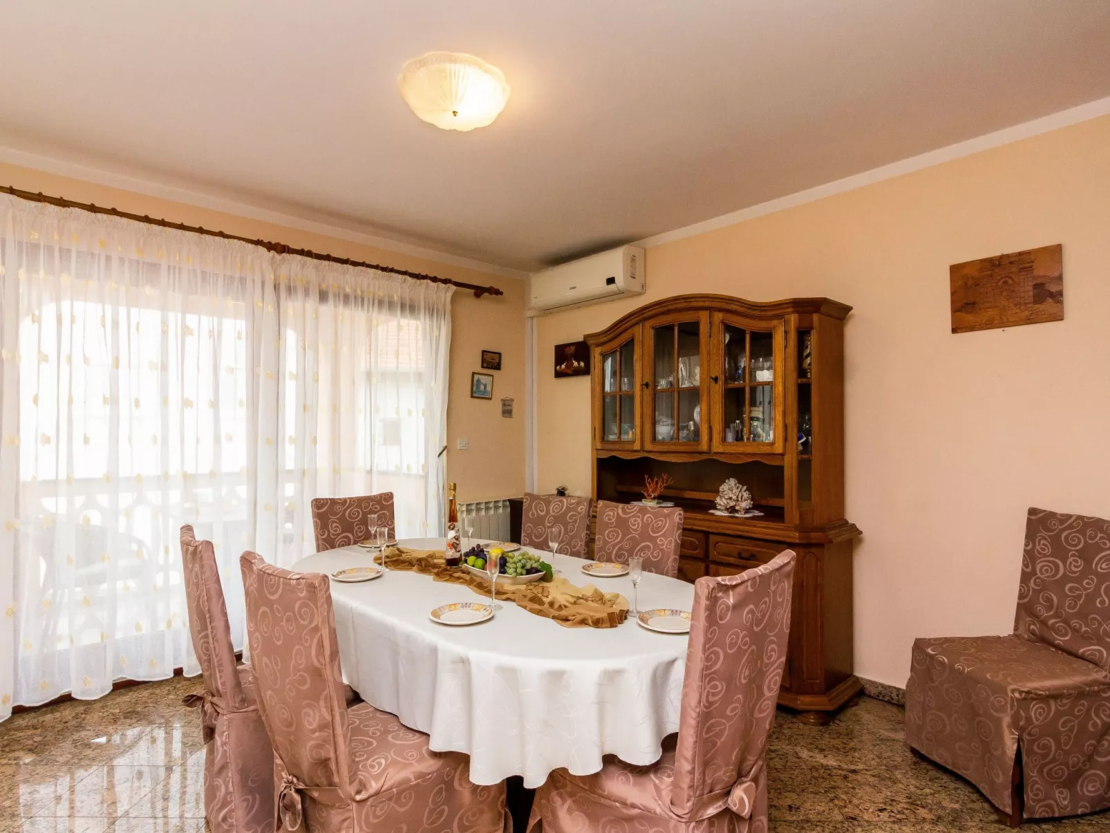 Wohnung in Fažana mit Grill, Garten und Terrasse-Binnen