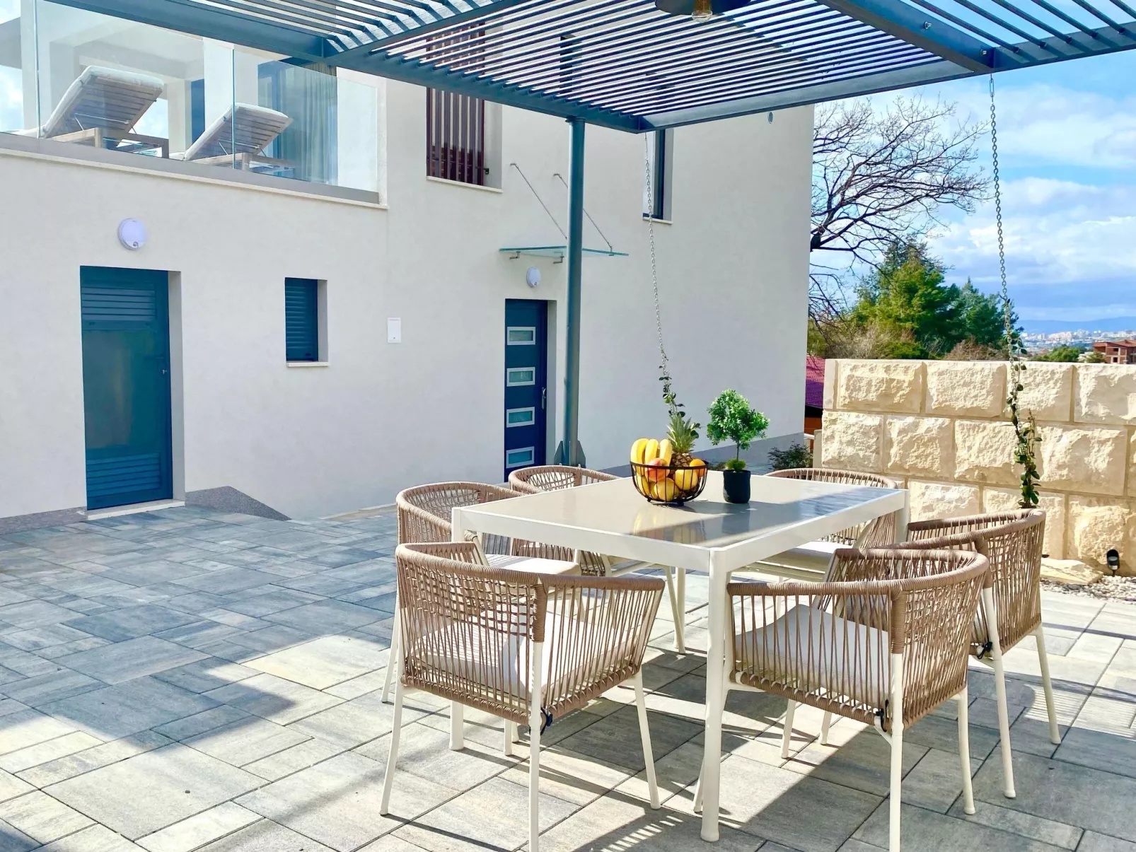 Villa mit beheiztem Infinity-Pool und Massagedüsen-Buiten