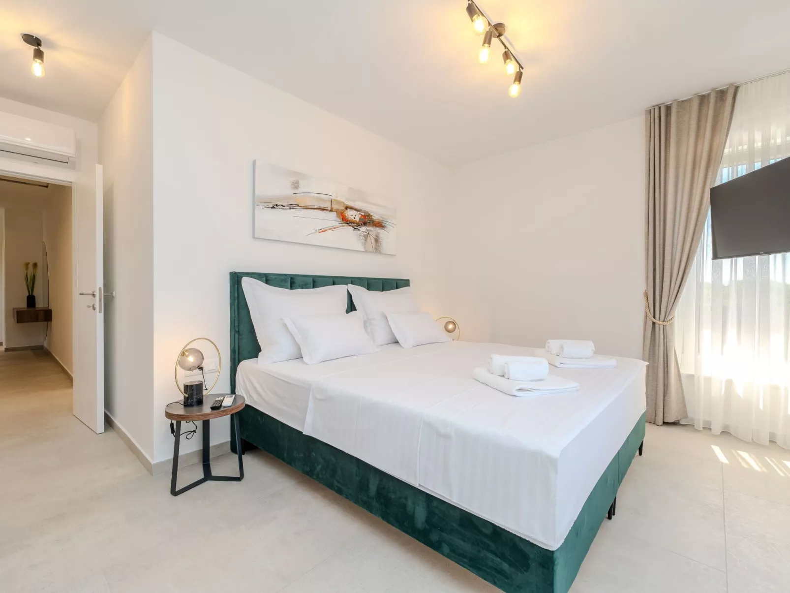 Neue Luxusvilla mit Pool - Agentur TA Leut-Binnen