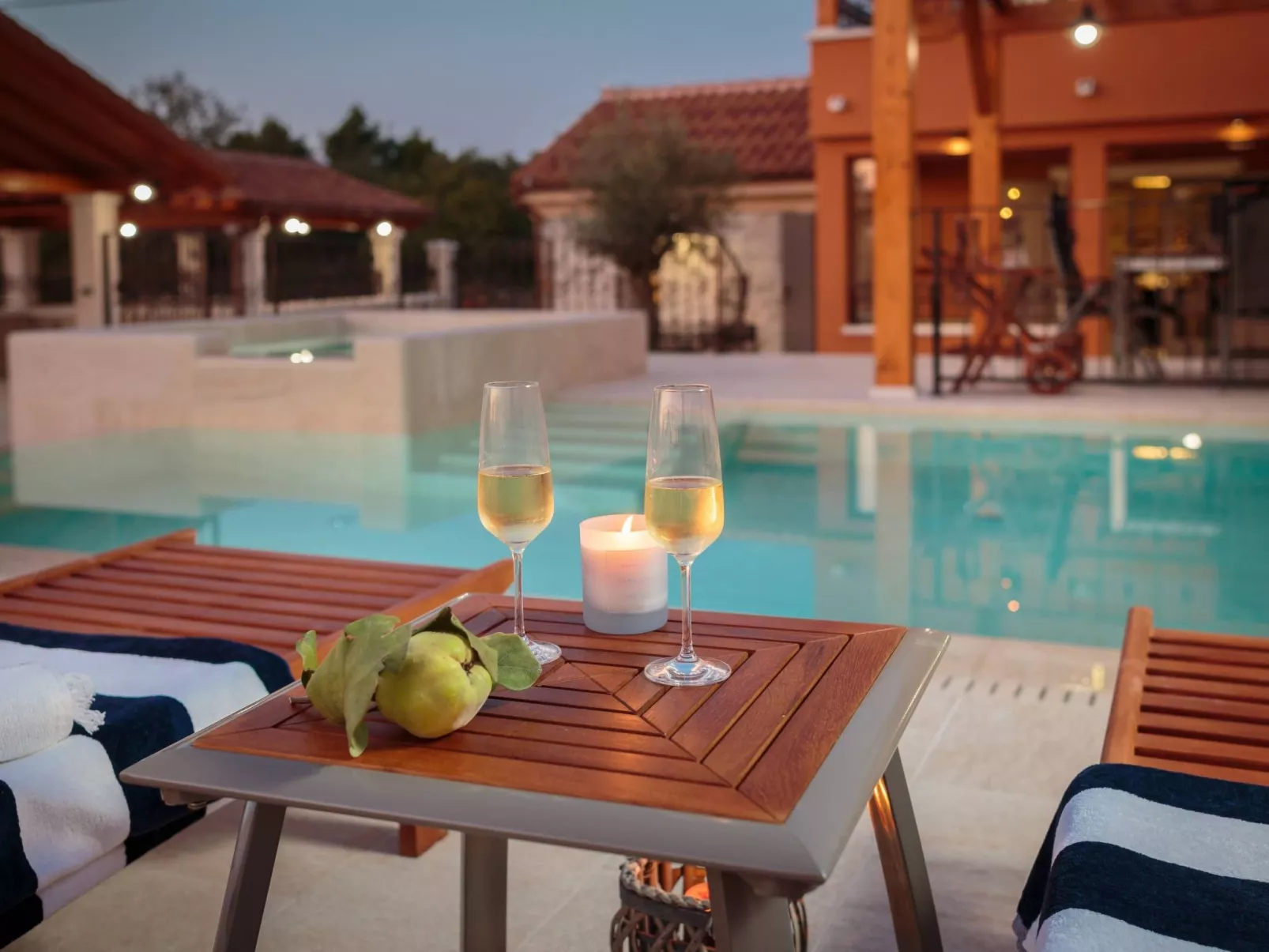 Die Höfe der Villa Ivan-Buiten