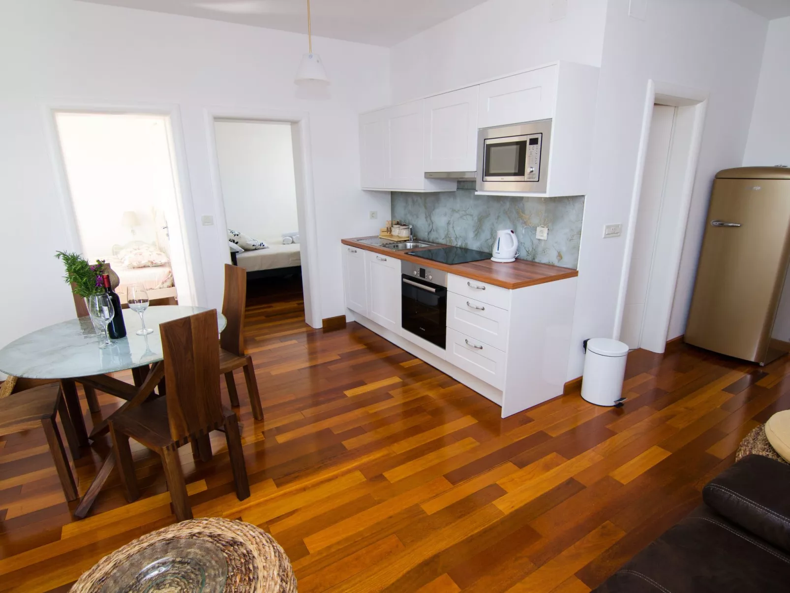 Wohnung für 2, Schwimmbad-Binnen