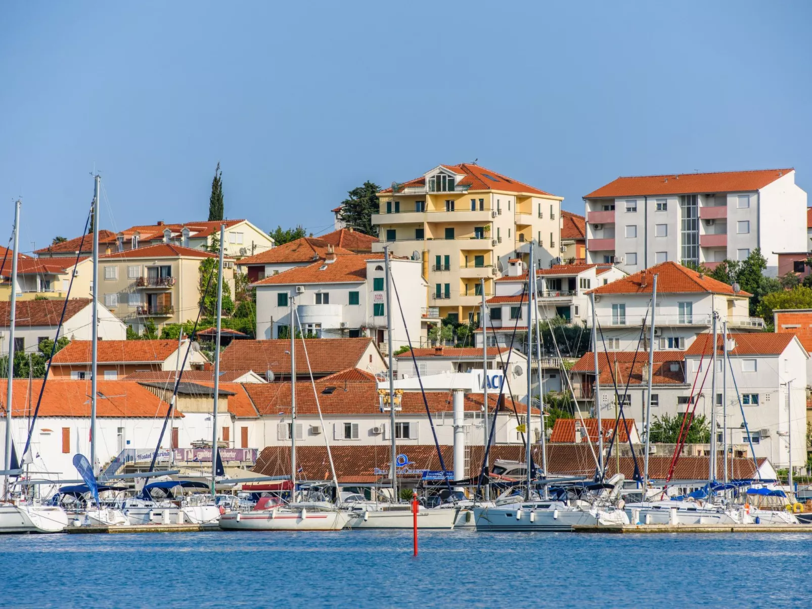 Wohnung mit Blick auf das Wasser-Image-tags.info