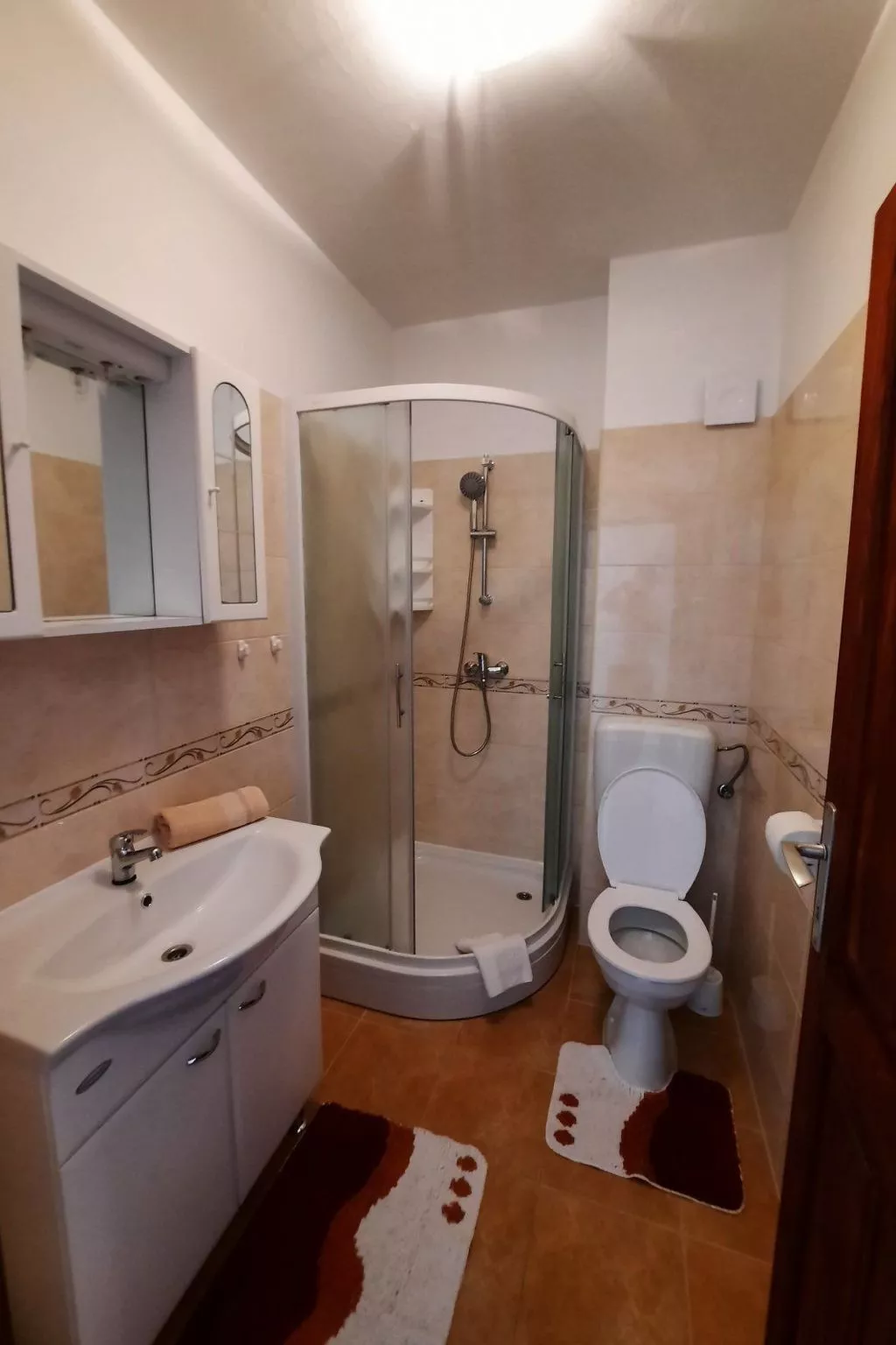 Gemütliche Erdgeschossferienwohnung mit Balkon-Binnen