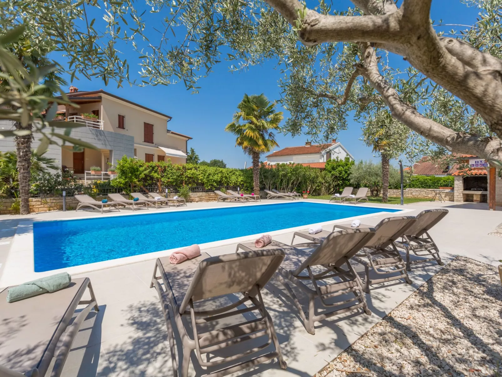 Paradiso 1 mit Pool-Buiten