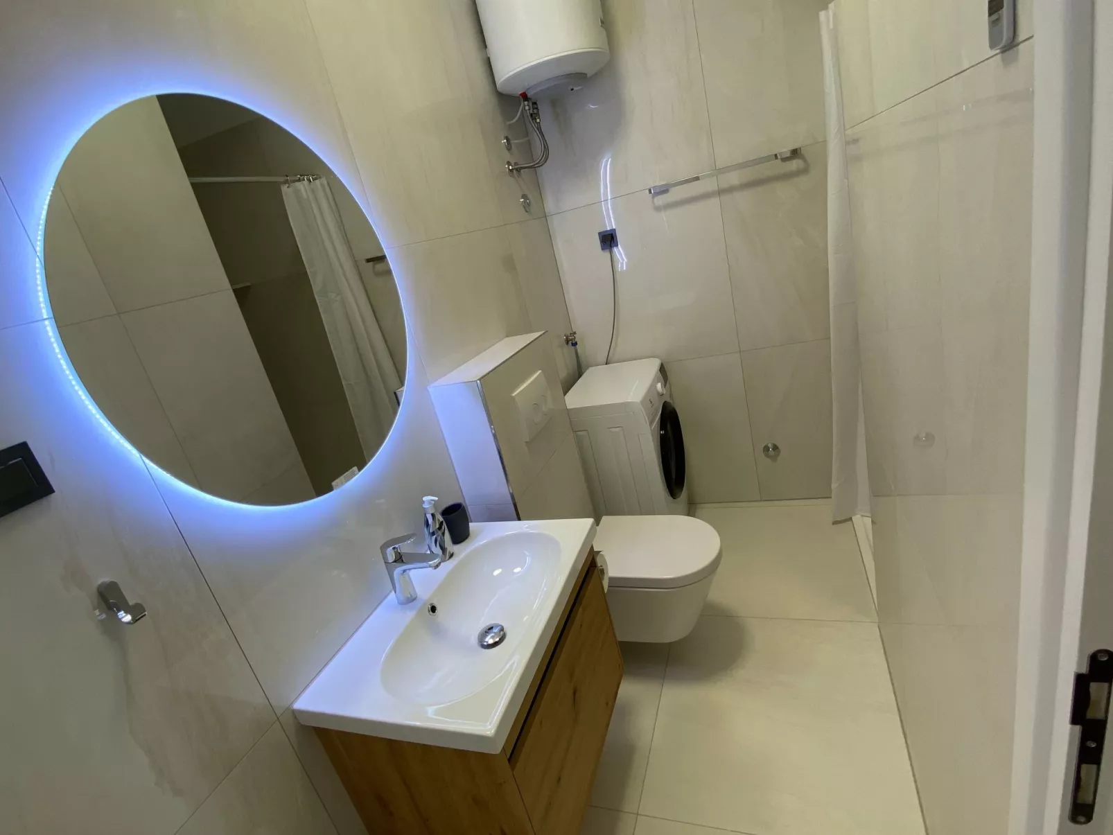 Frisch renovierte Ferienwohnung mit Meerblick-Binnen