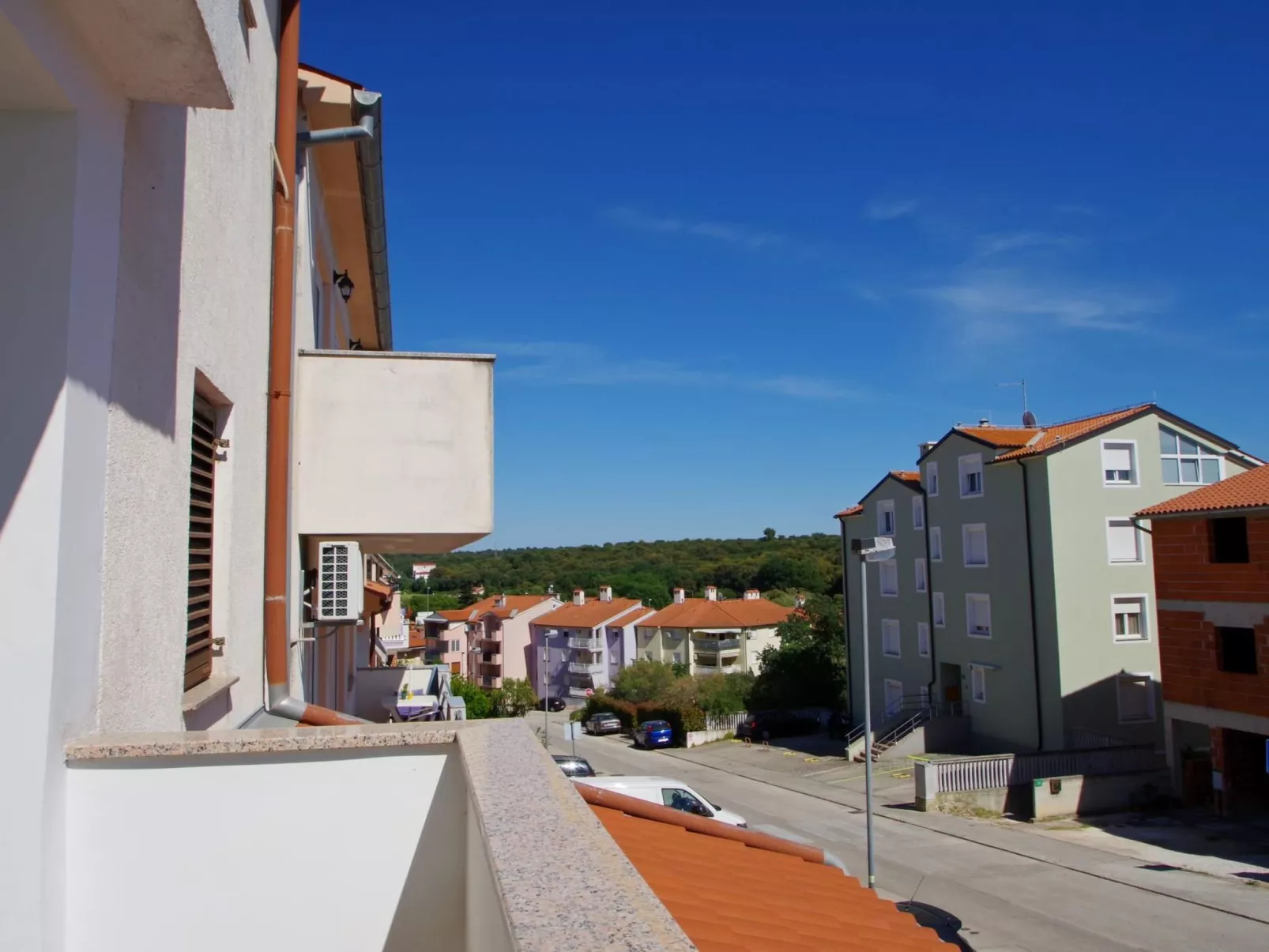 "Rose" mit Terrasse-Buiten