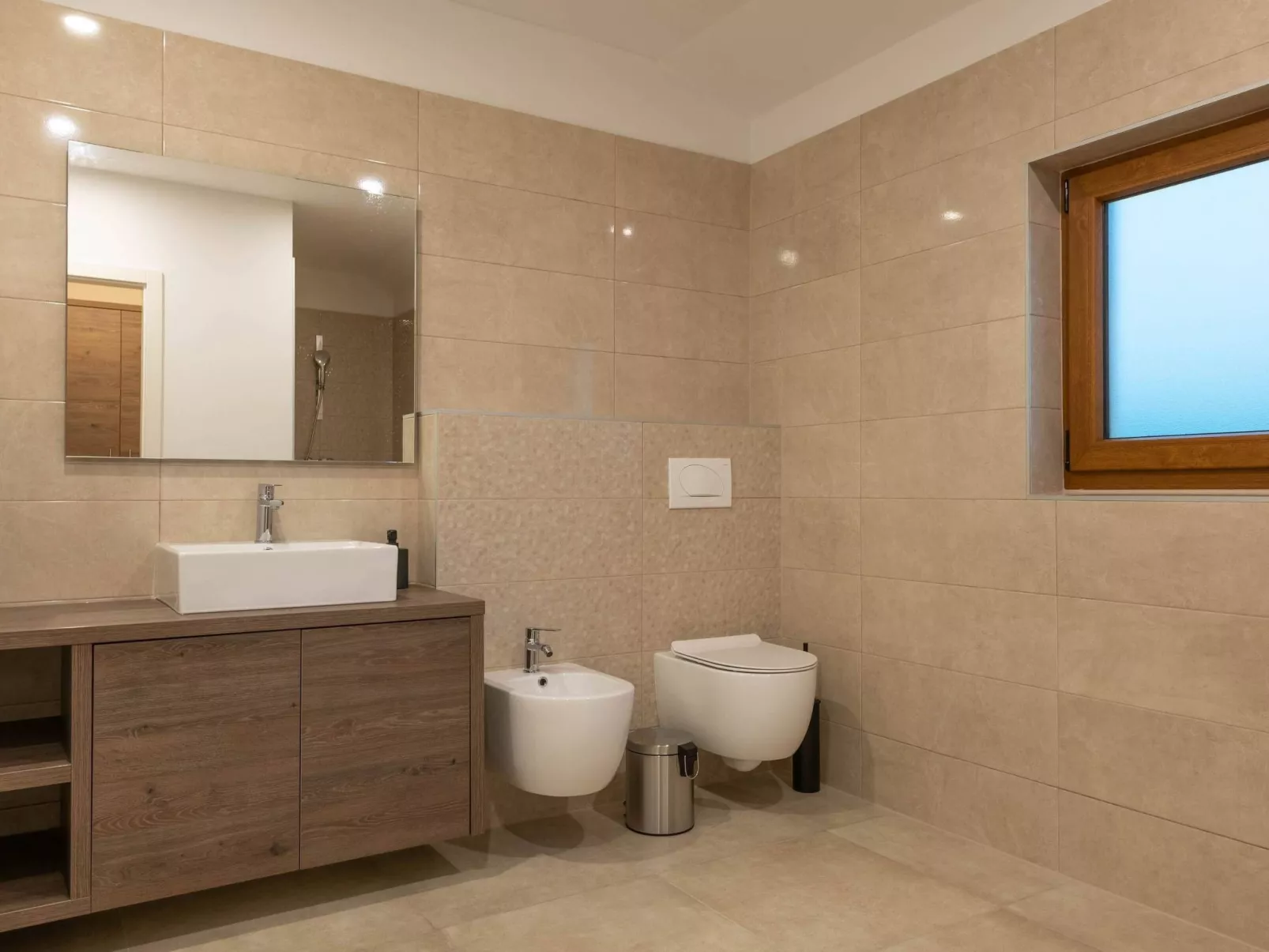 Luca-Image-tags.info