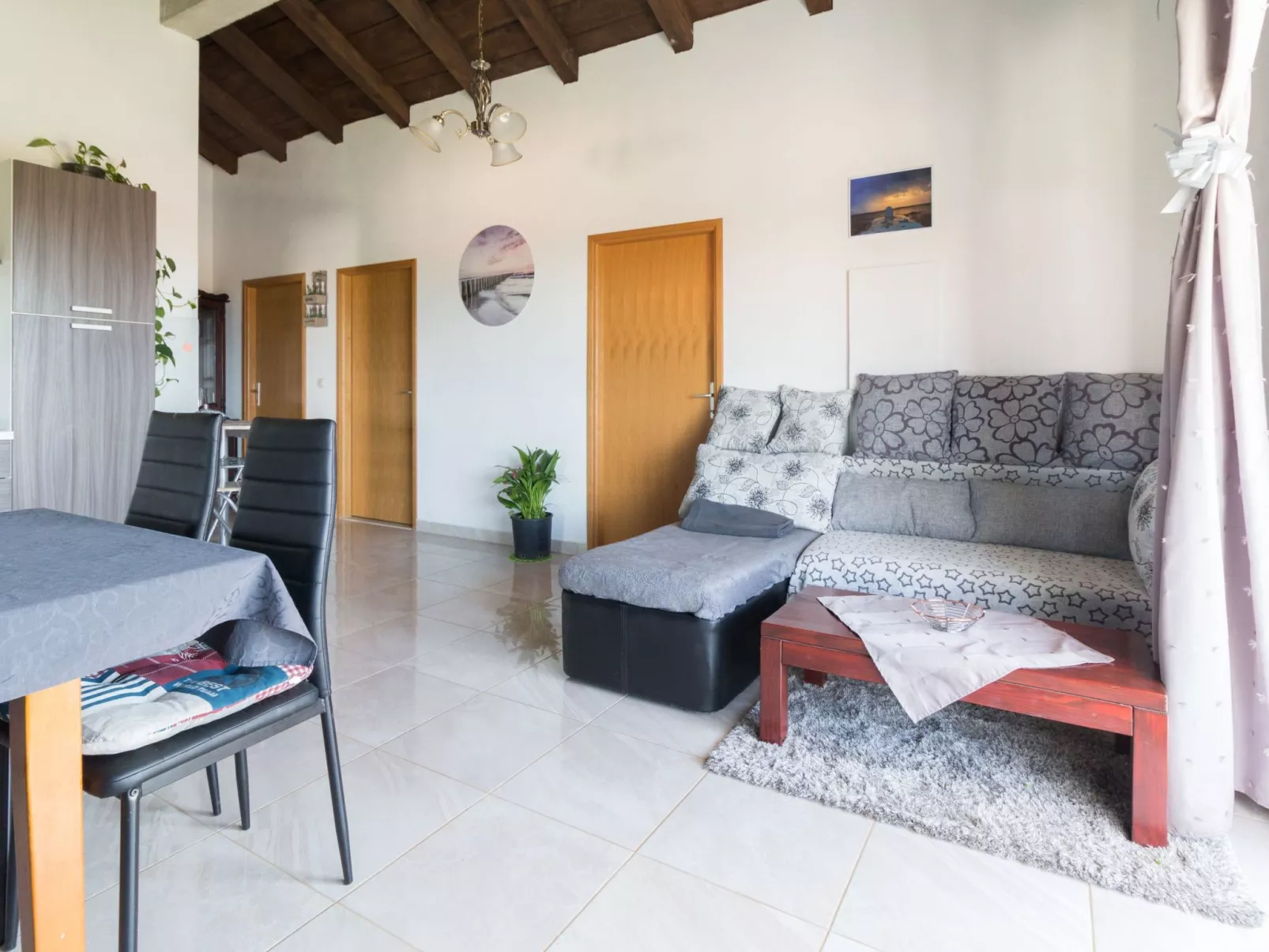 Wohnung Tia 3 Schlafzimmer - TA Leut Agency-Binnen