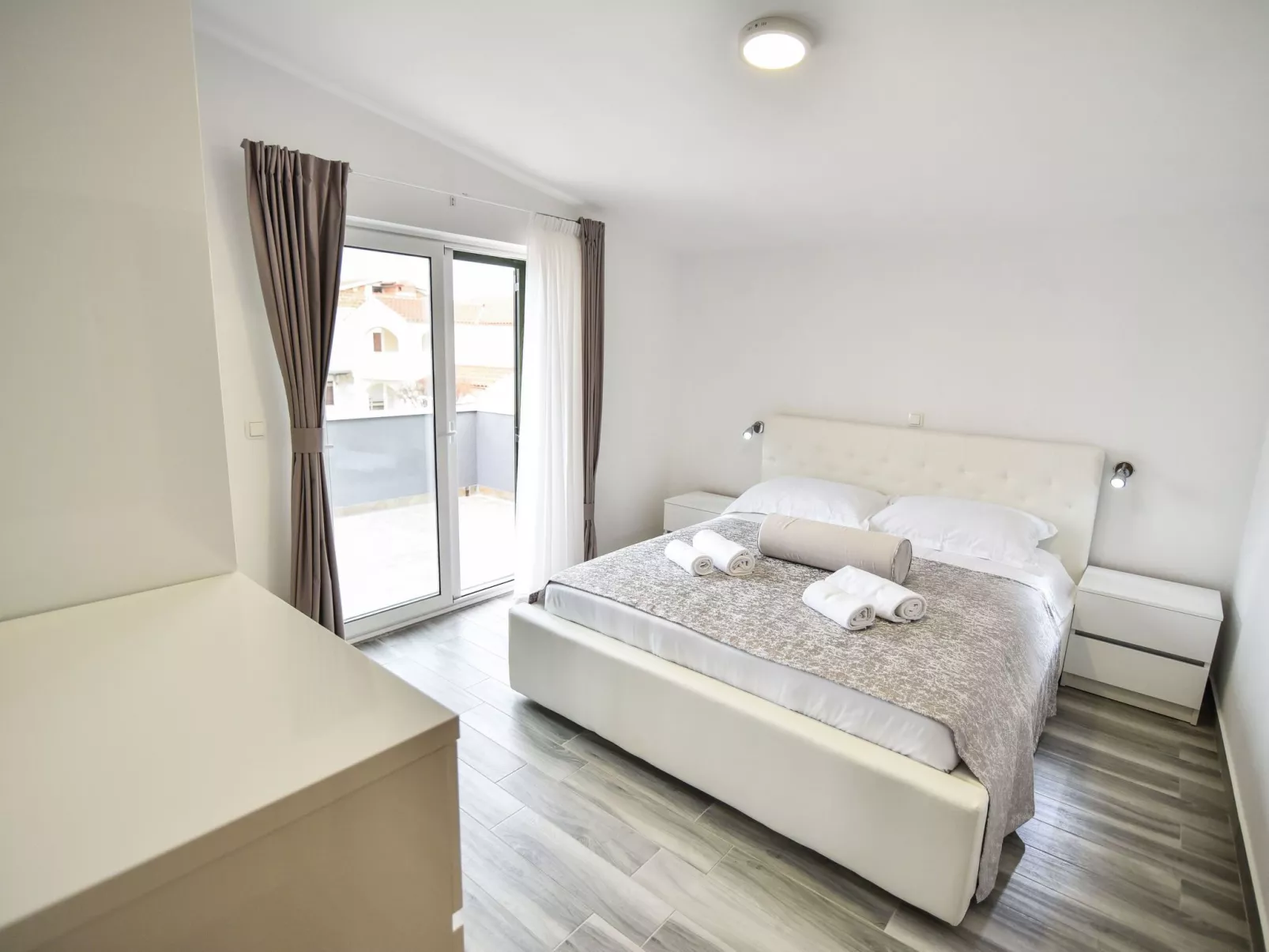 Villa Sana-Image-tags.info