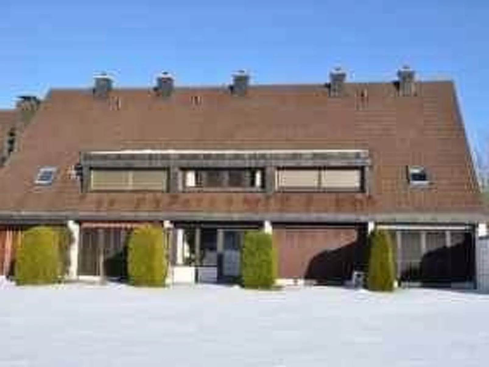 Mit Terrasse und offenem Kamin-Buiten