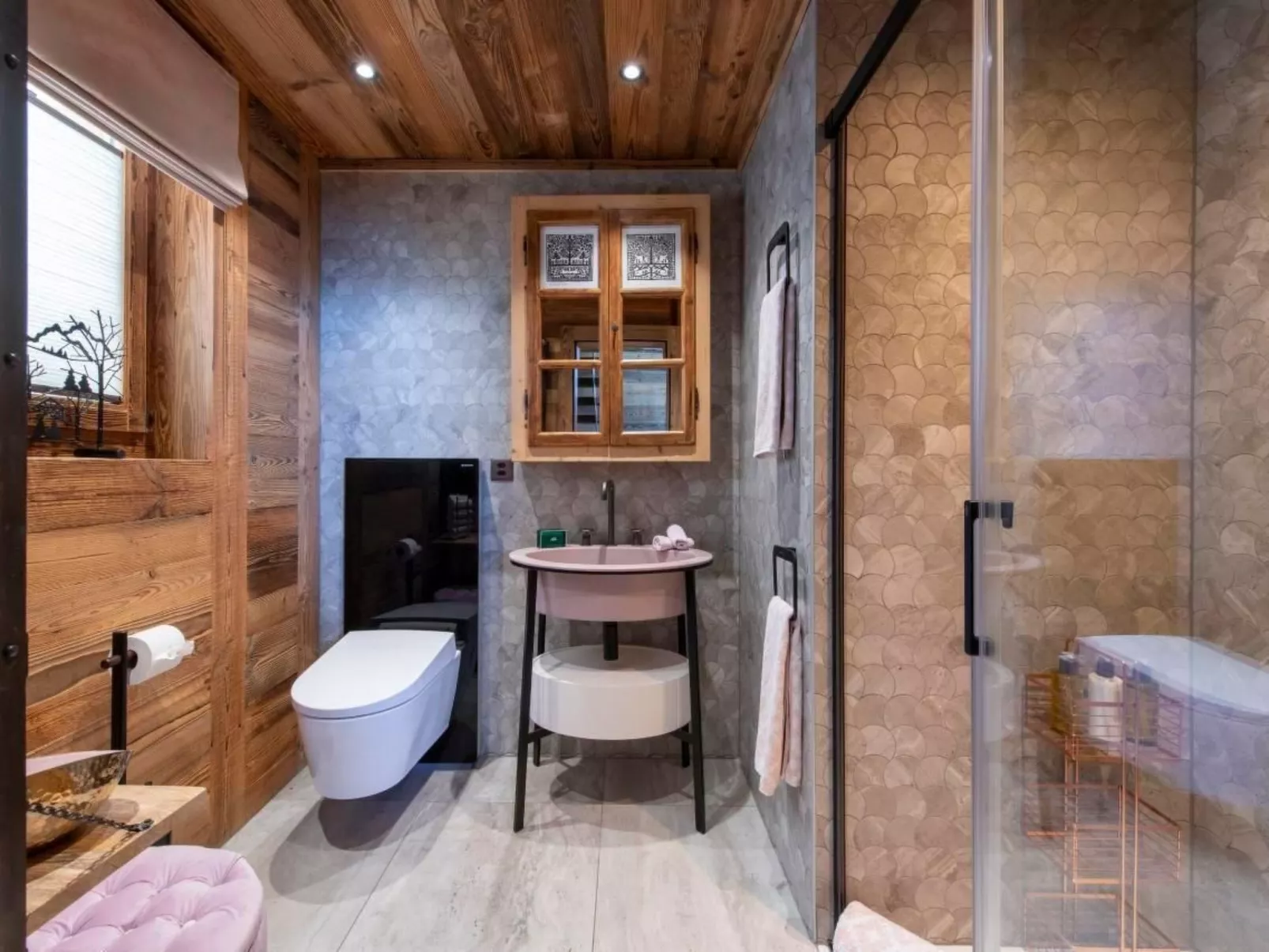 Chalet V mit Lift und Pool-Binnen