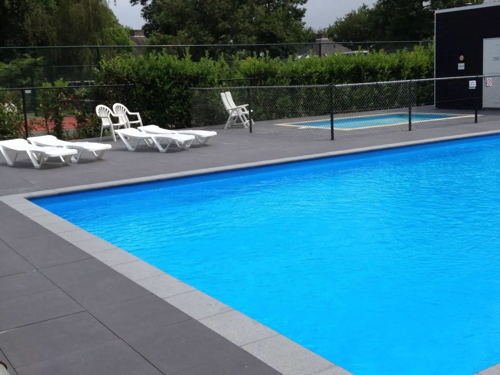 Gemütliche Hütte-Buiten