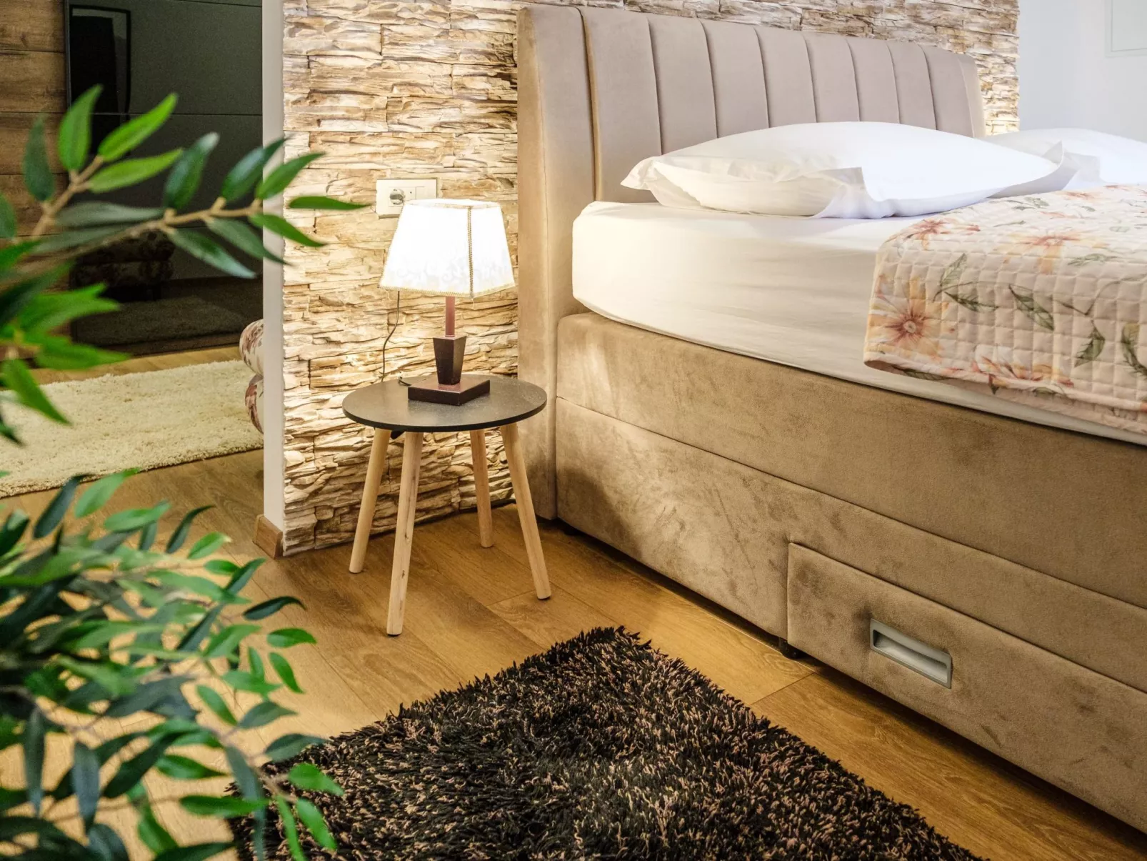 Villa mit vier Schlafzimmern und beheiztem Pool-Binnen