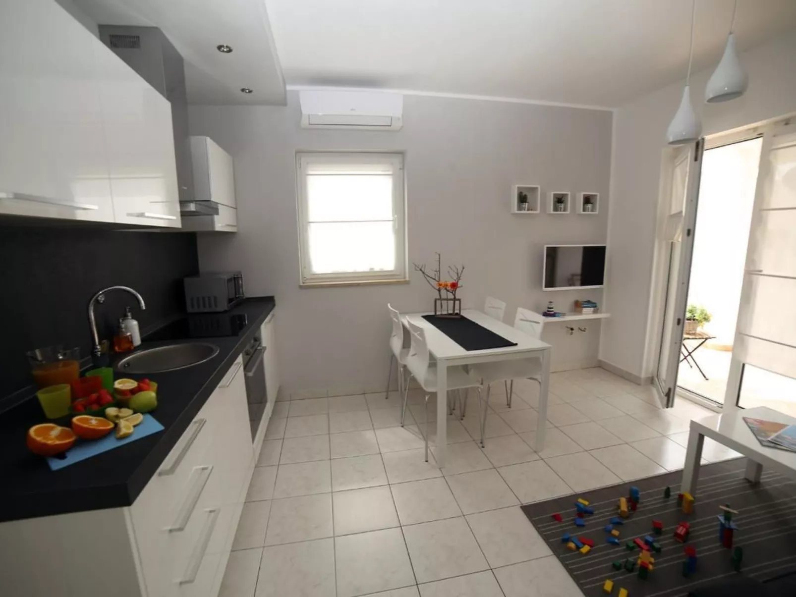 Wohnung "Pusteblume" mit Terrasse-Binnen