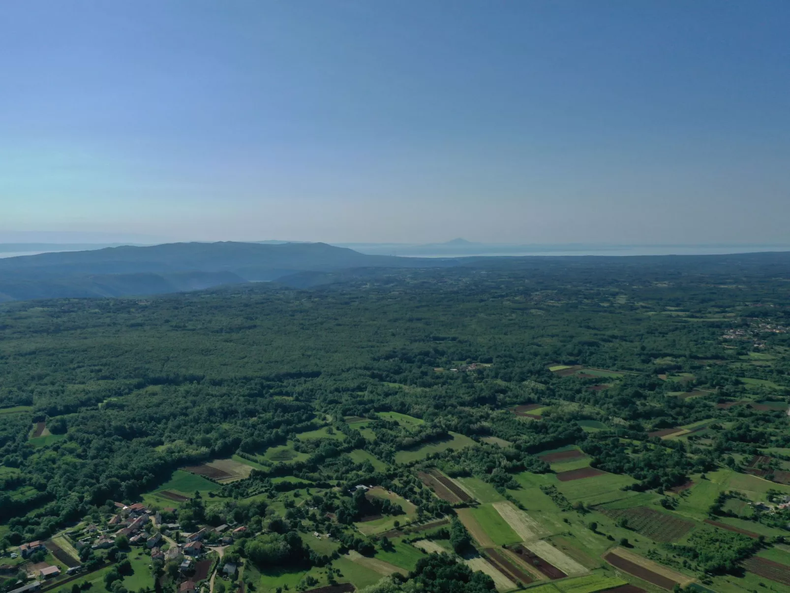 Wunderschönes Ferienhaus in Cere mit Privatem Pool-Buiten